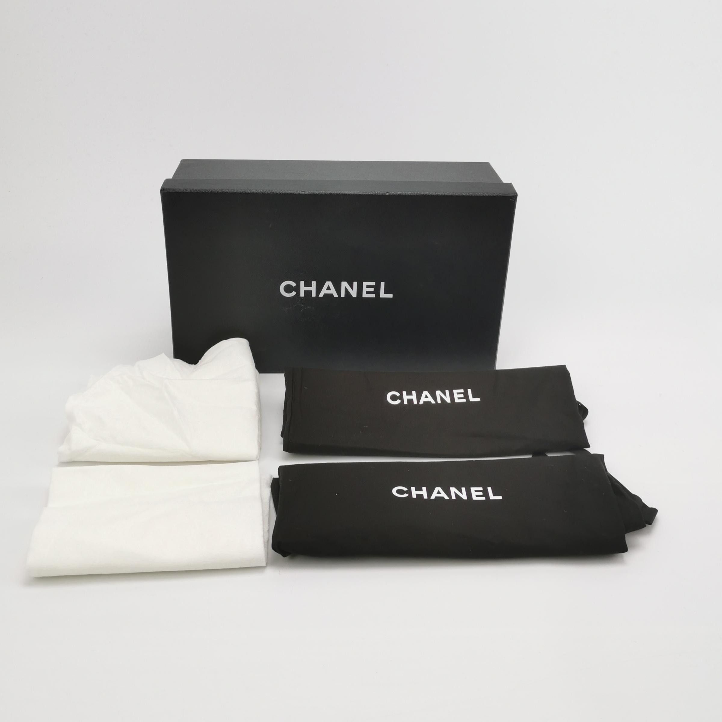 Chanel Chanel Women 5 Flats Size US 5 / IT 35 - 6 Thumbnail