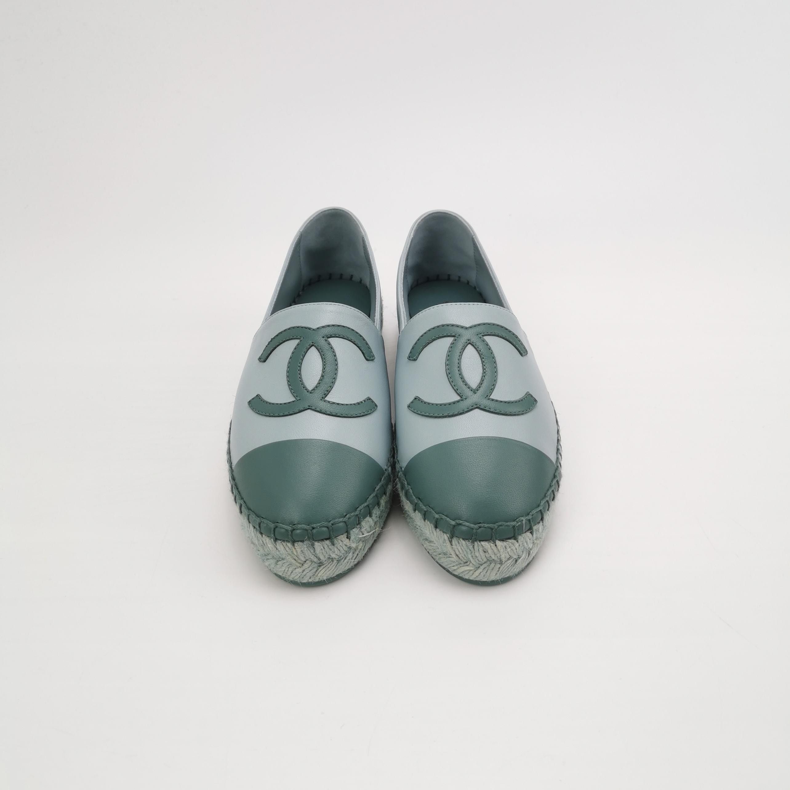 Chanel Chanel Women 5 Flats Size US 5 / IT 35 - 3 Thumbnail