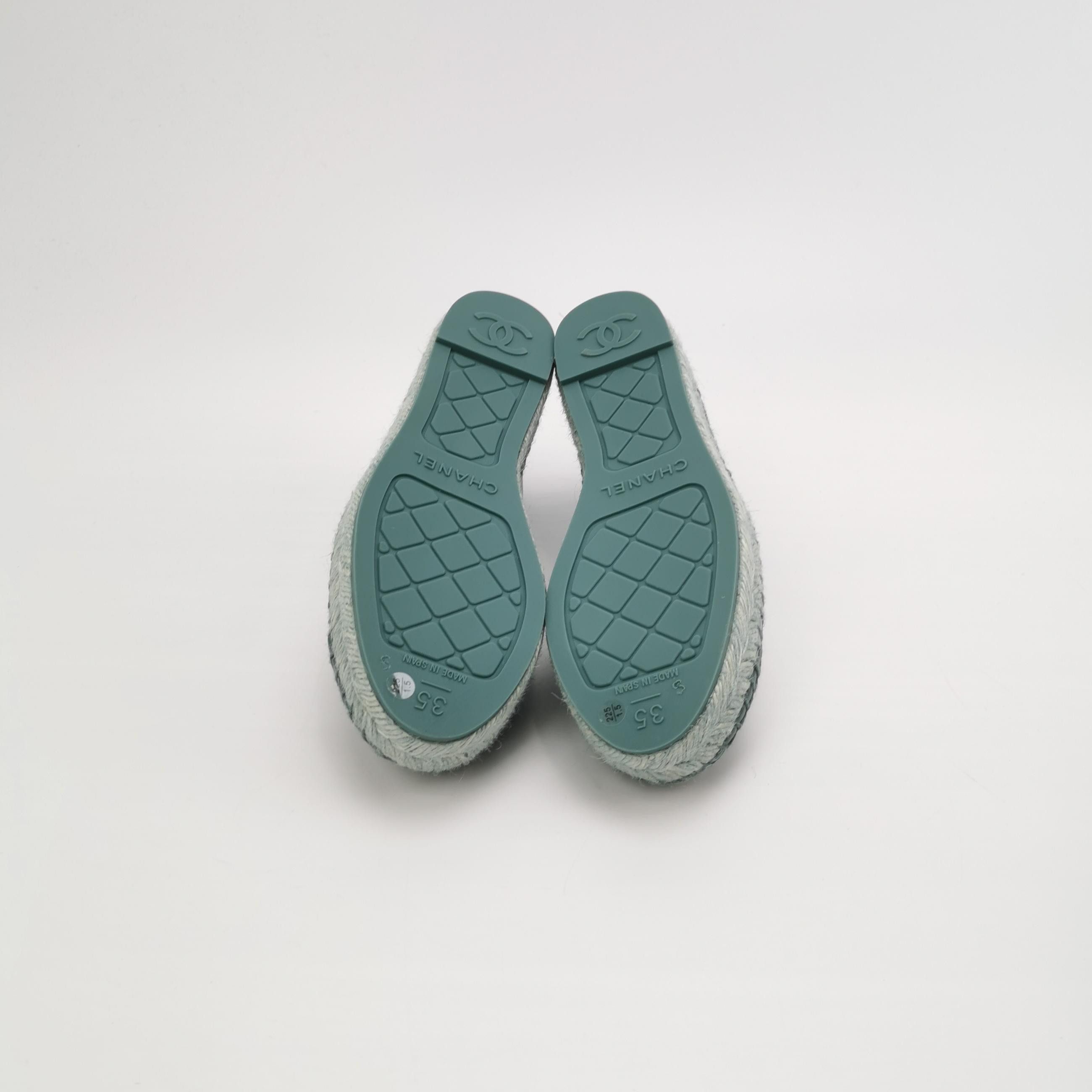 Chanel Chanel Women 5 Flats Size US 5 / IT 35 - 5 Thumbnail