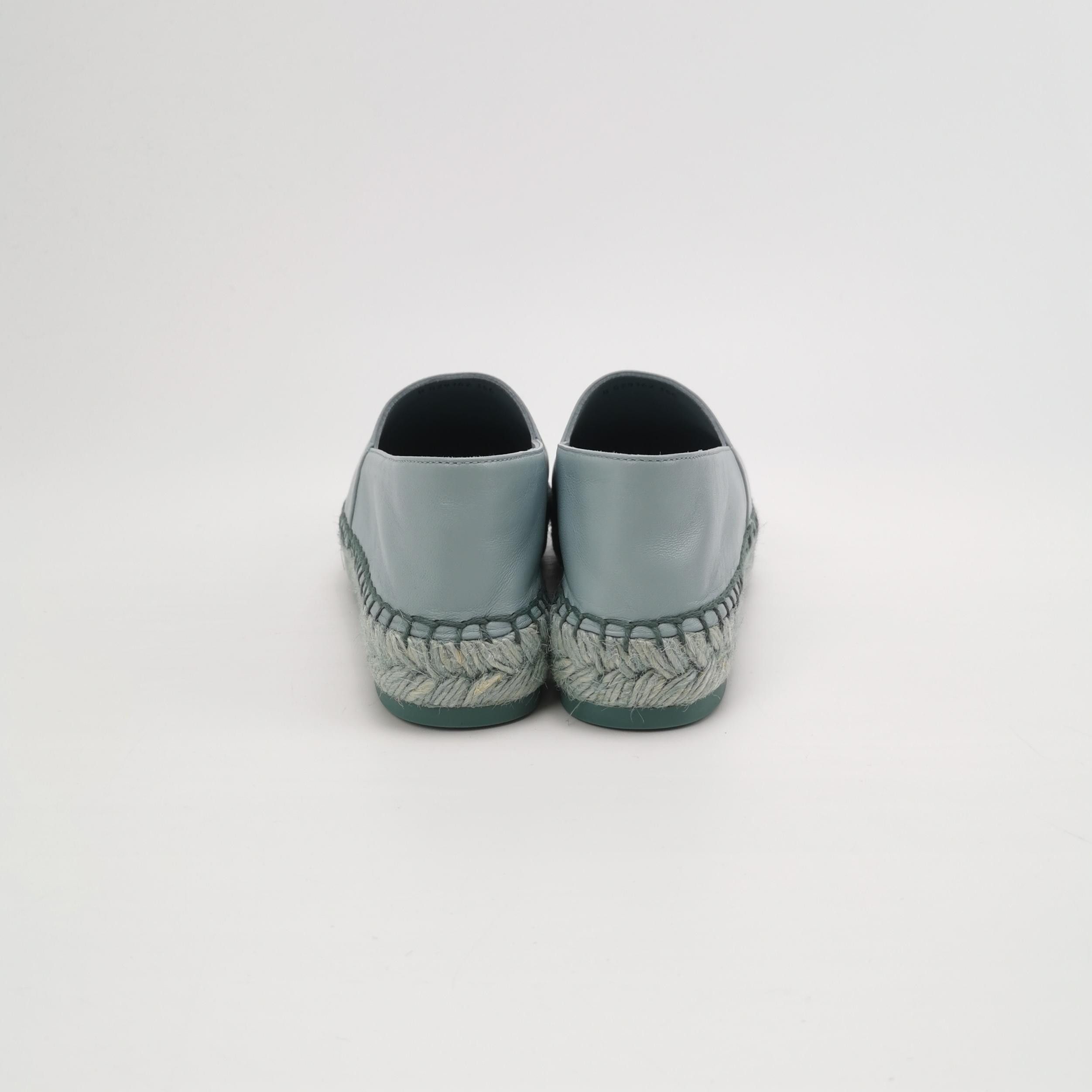 Chanel Chanel Women 5 Flats Size US 5 / IT 35 - 4 Thumbnail
