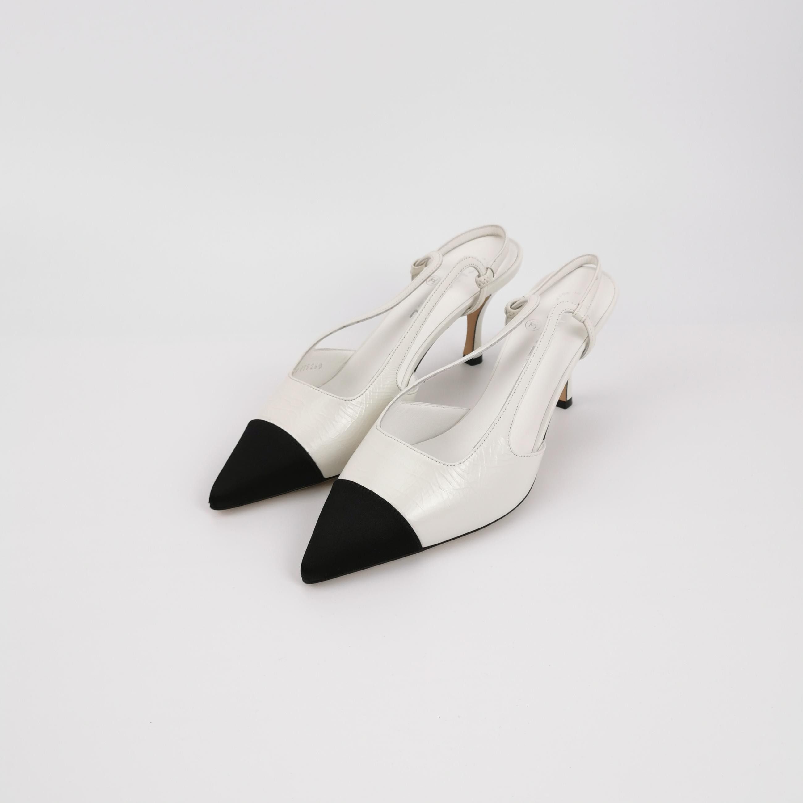 Chanel Chanel Women 8 Heels Size US 8 / IT 38 - 2 Thumbnail
