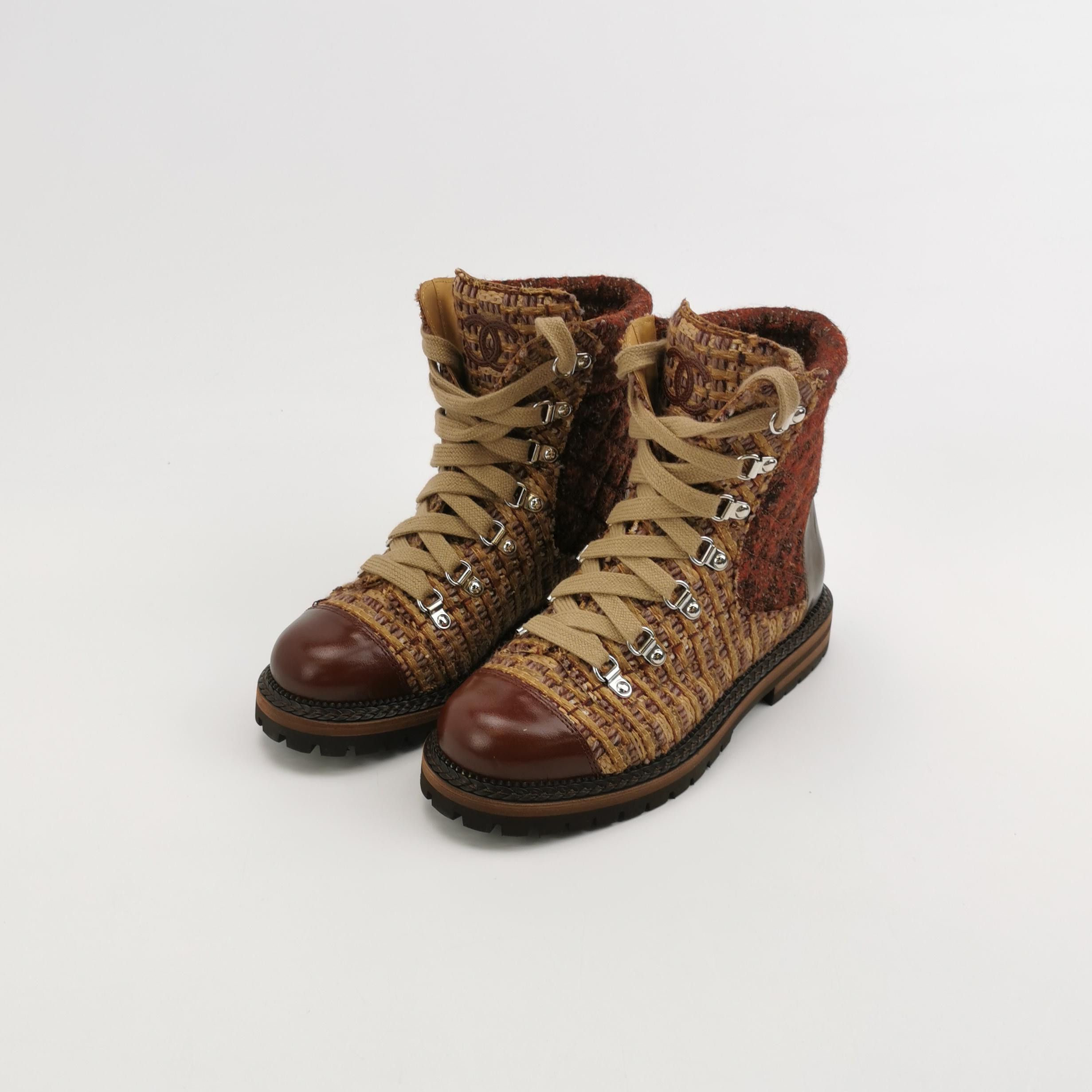 Chanel Chanel Women 7 Boots Size US 7 / IT 37 - 2 Thumbnail