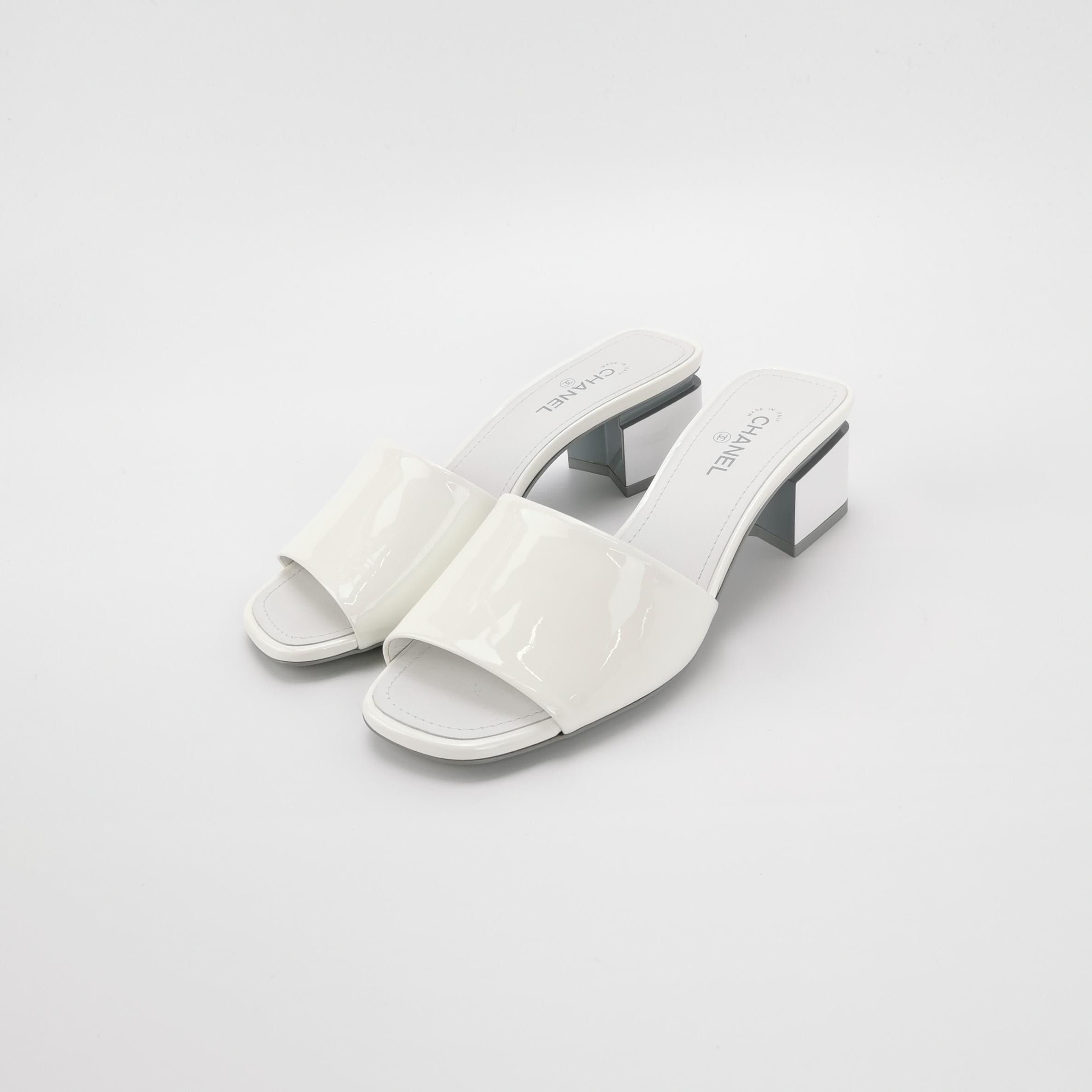 Chanel Chanel Women 5-5 Sandals Size US 5.5 / IT 35.5 - 2 Thumbnail