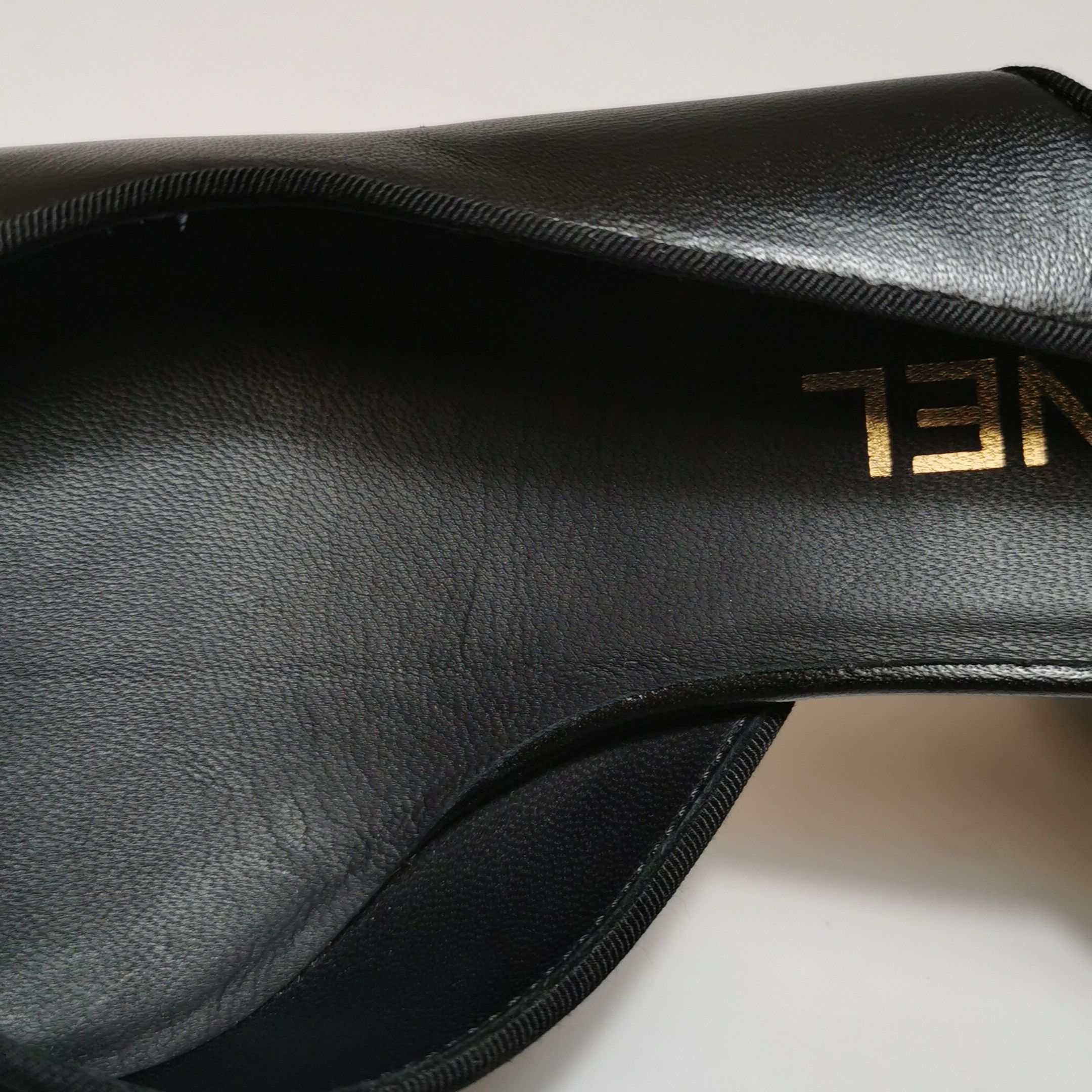 Chanel Chanel Women 6-5 Heels Size US 6.5 / IT 36.5 - 10 Thumbnail