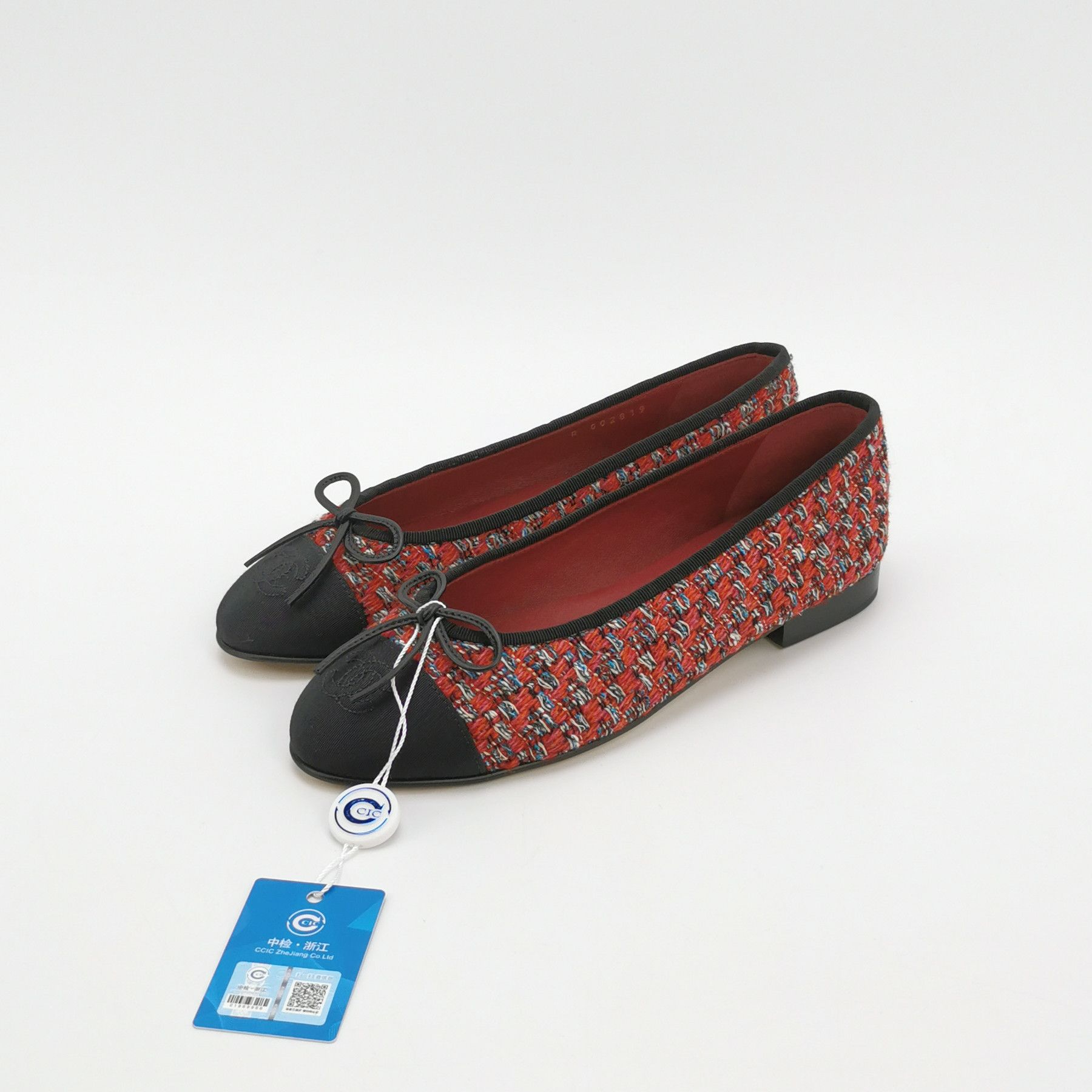 Chanel Chanel Women 7 Flats Size US 7 / IT 37 - 2 Thumbnail