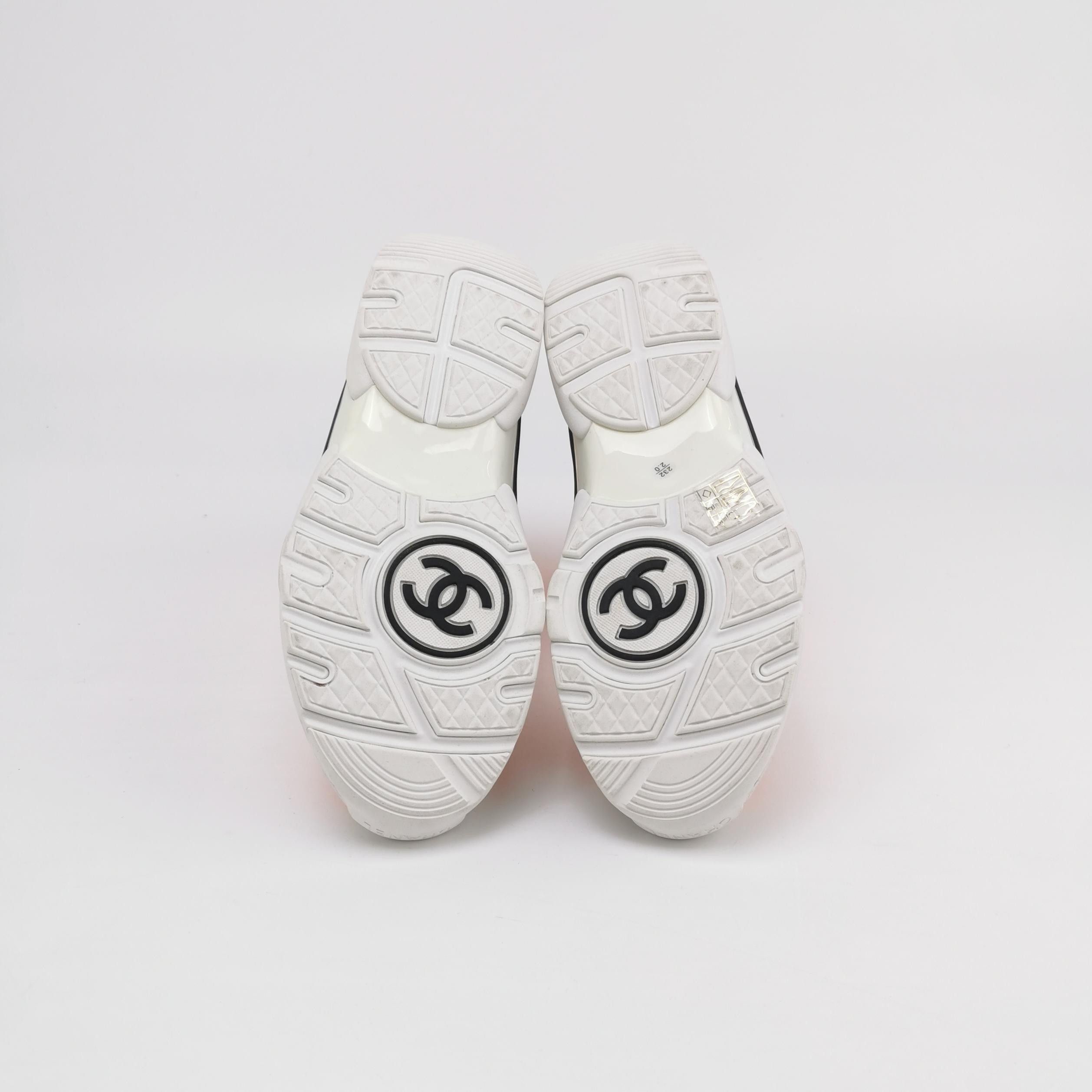 Chanel Chanel Women 6-5 Lowtop Sneakers Size US 6.5 / IT 36.5 - 5 Thumbnail