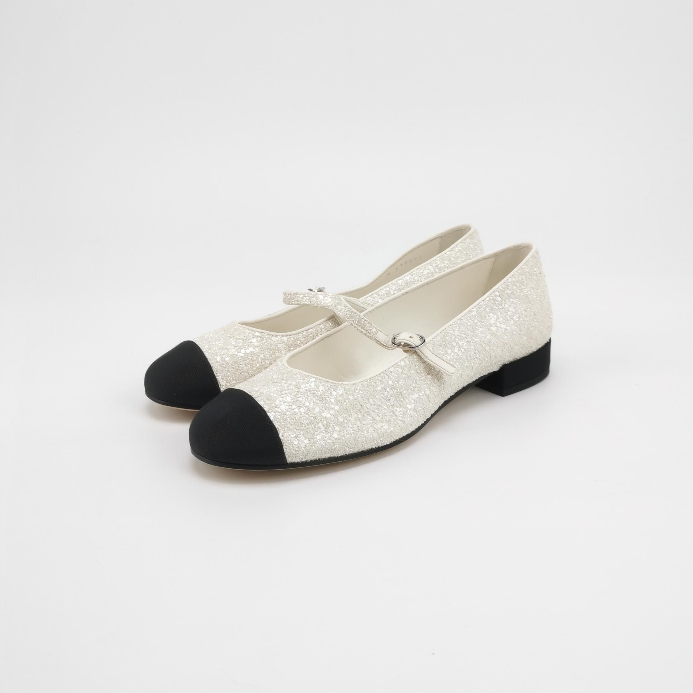 Chanel Chanel Women 8 Flats Size US 8 / IT 38 - 2 Thumbnail