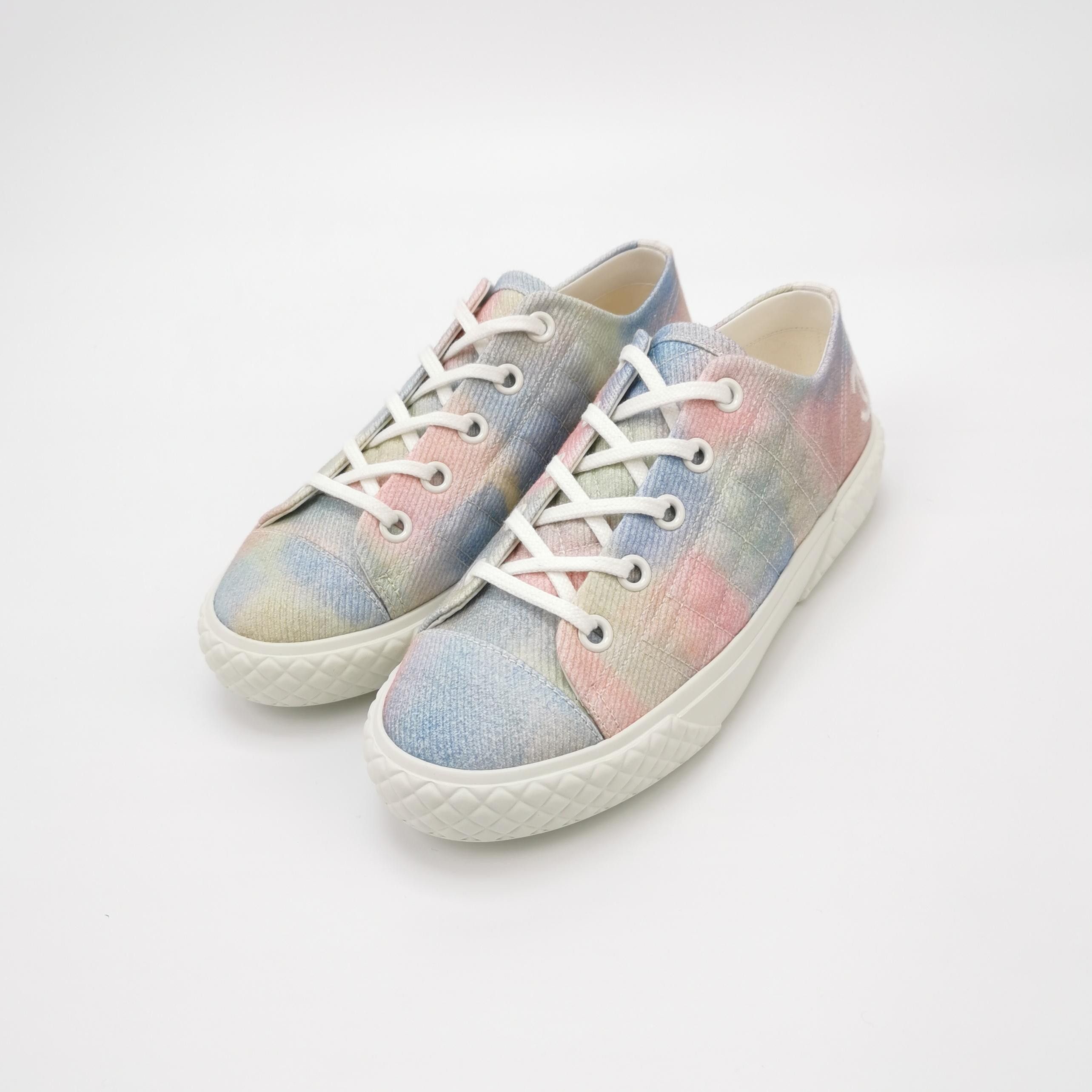 Chanel Chanel Women 7-5 Lowtop Sneakers Size US 7.5 / IT 37.5 - 2 Thumbnail