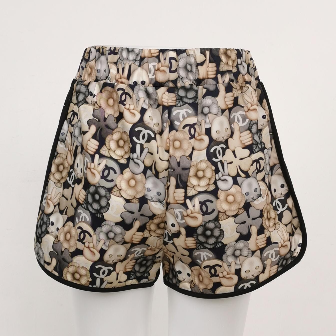 Chanel Chanel Women 36 Shorts Size 36" / US 14 / IT 50 - 2 Thumbnail