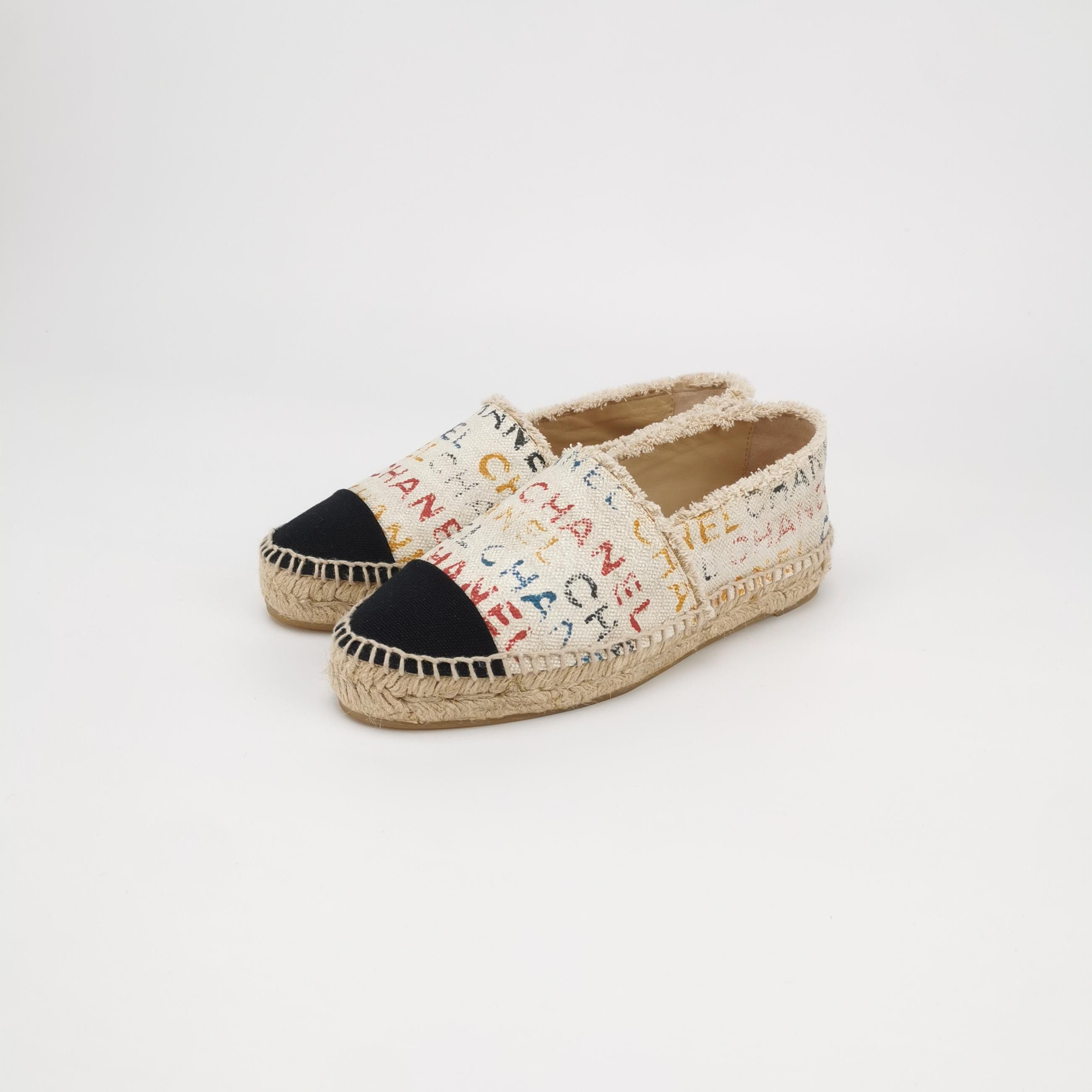 Chanel Chanel Women 5 Flats Size US 5 / IT 35 - 2 Thumbnail