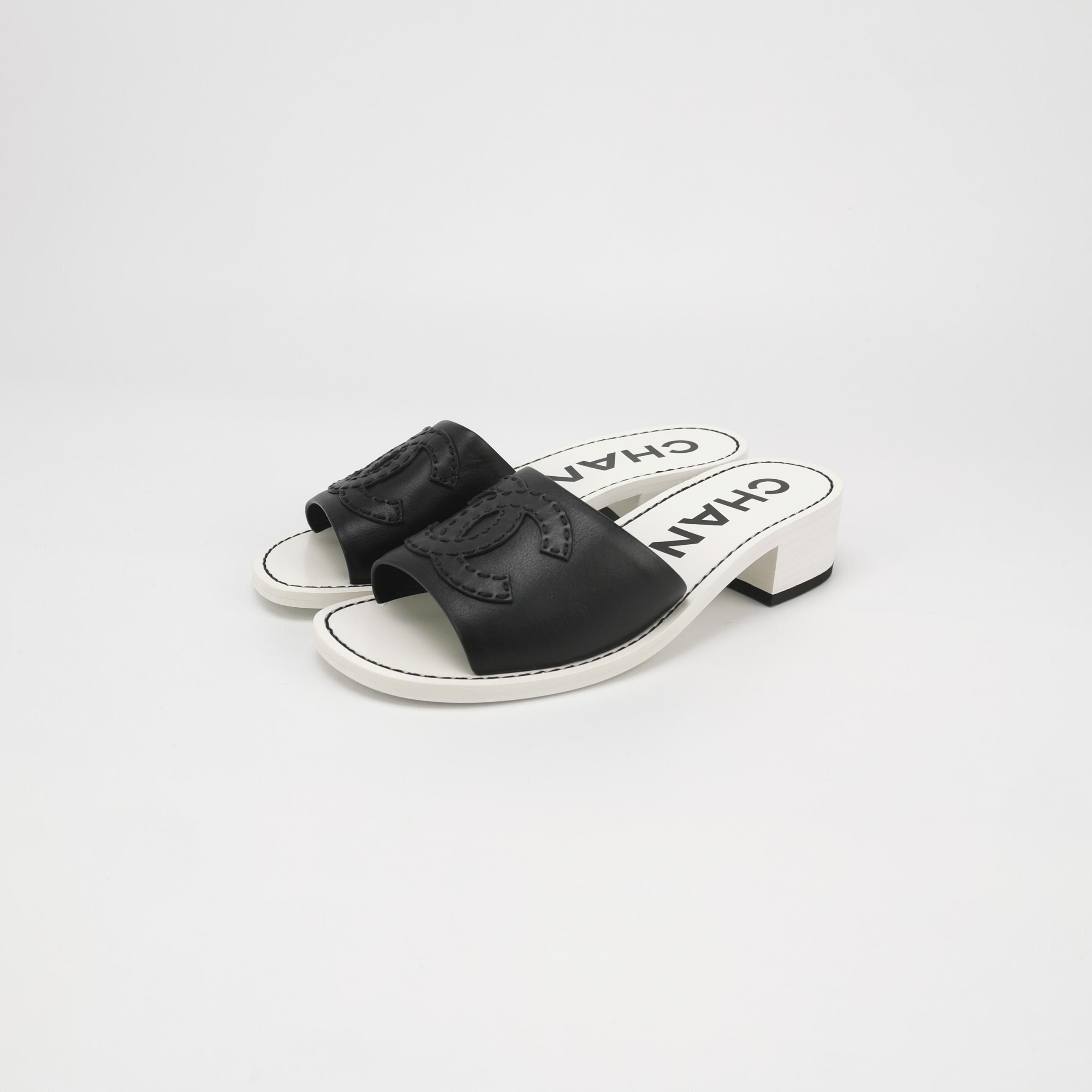 Chanel Chanel Women 5-5 Sandals Size US 5.5 / IT 35.5 - 2 Thumbnail