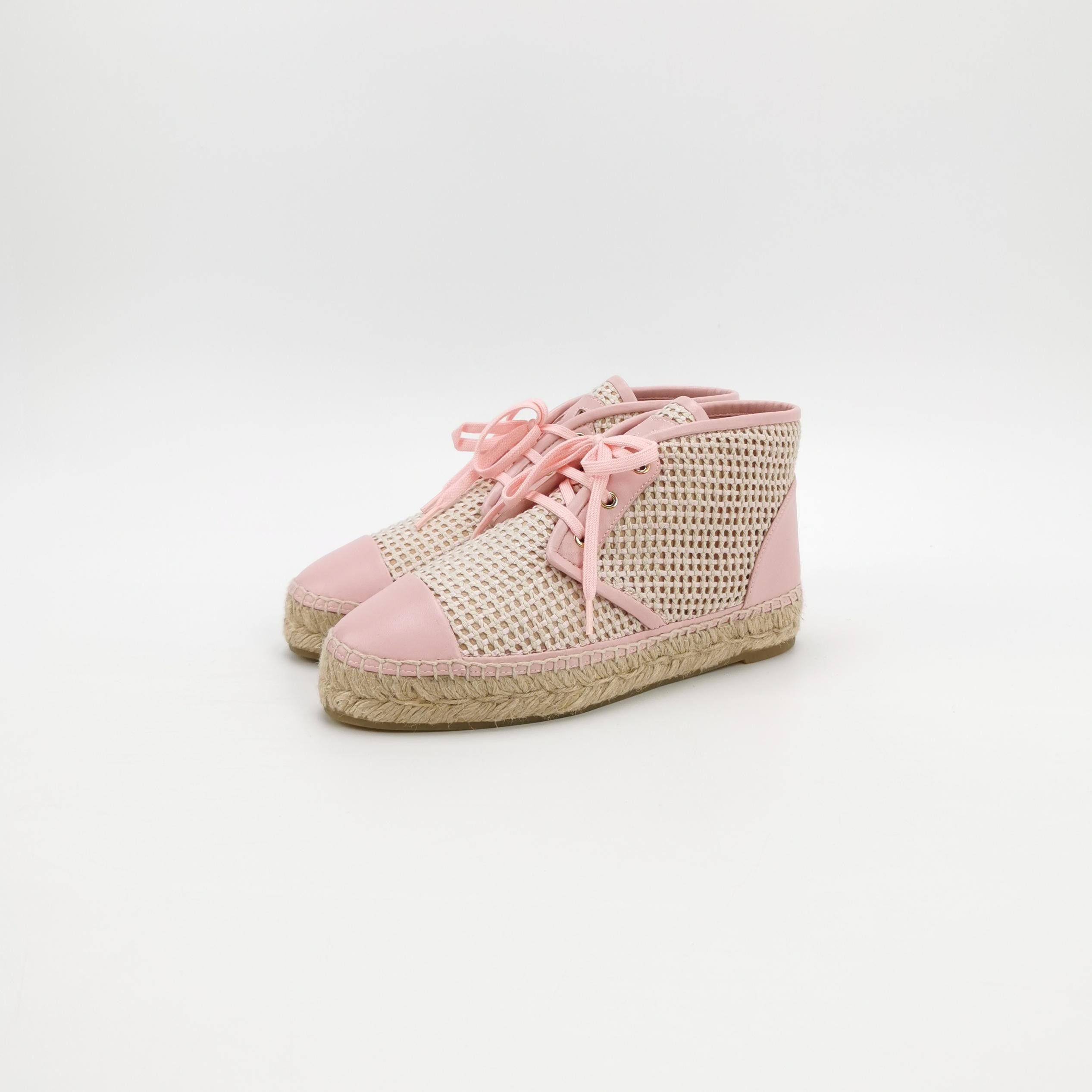 Chanel Chanel Women 5 Flats Size US 5 / IT 35 - 2 Thumbnail