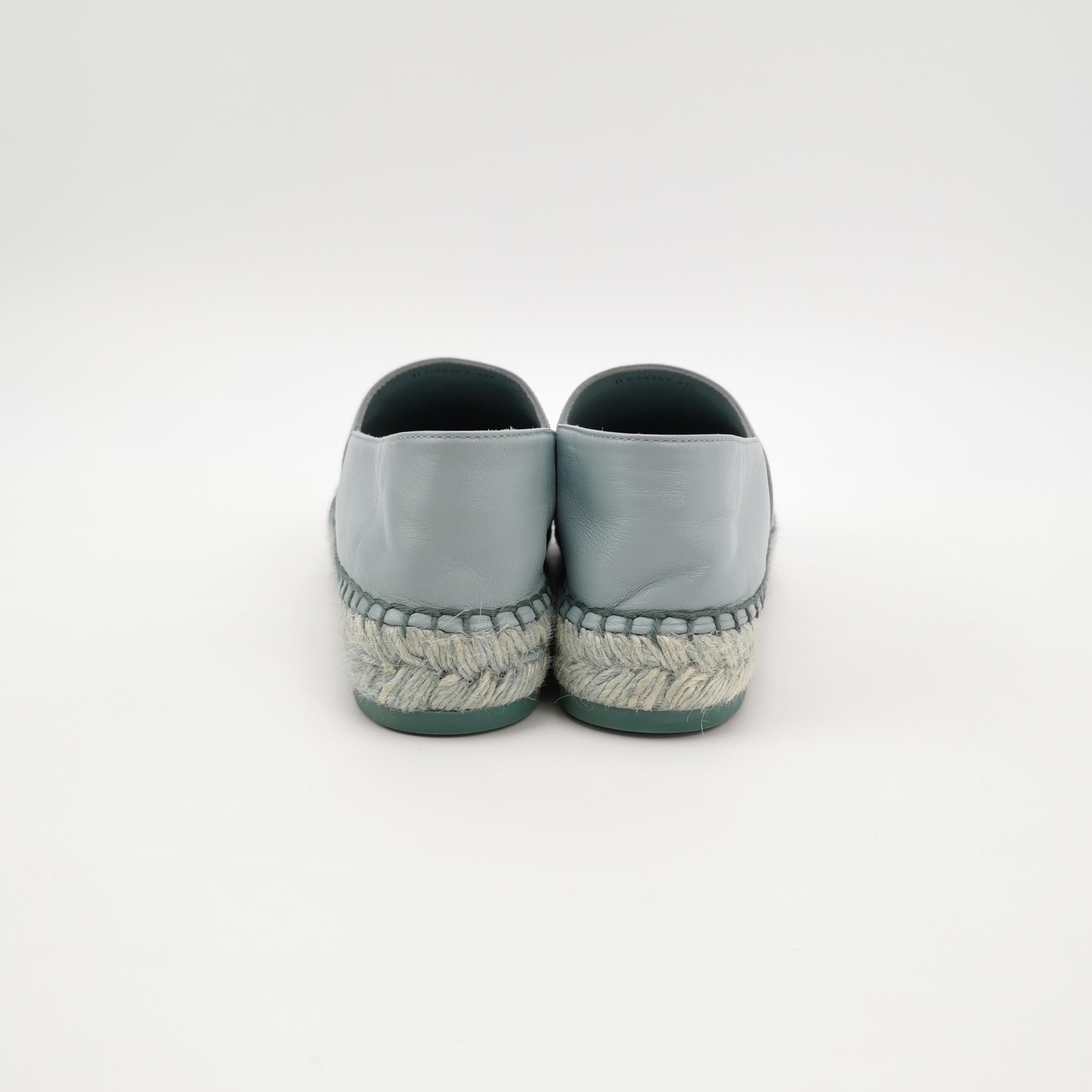Chanel Chanel Women 7 Lowtop Sneakers Size US 7 / IT 37 - 4 Thumbnail