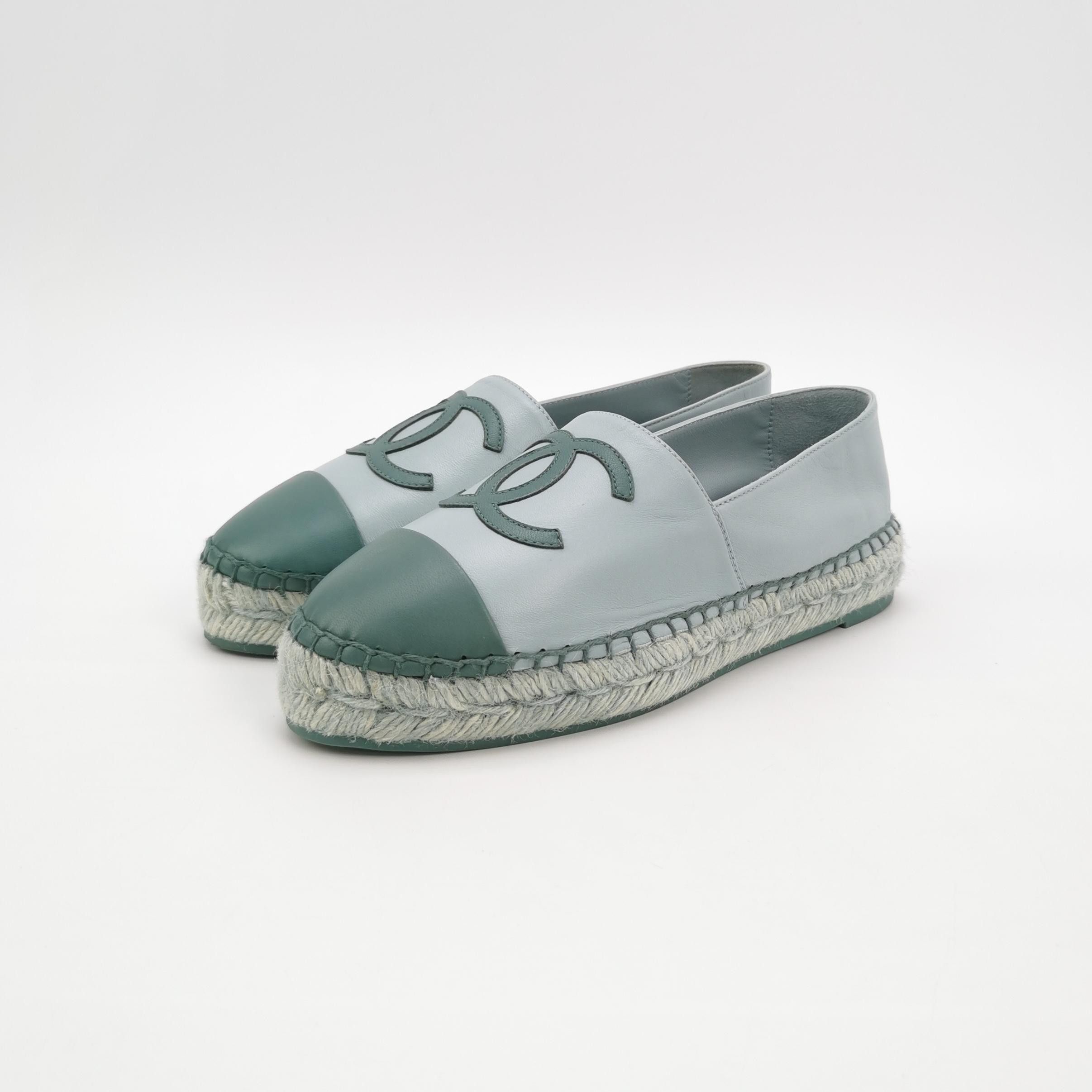 Chanel Chanel Women 7 Lowtop Sneakers Size US 7 / IT 37 - 2 Thumbnail
