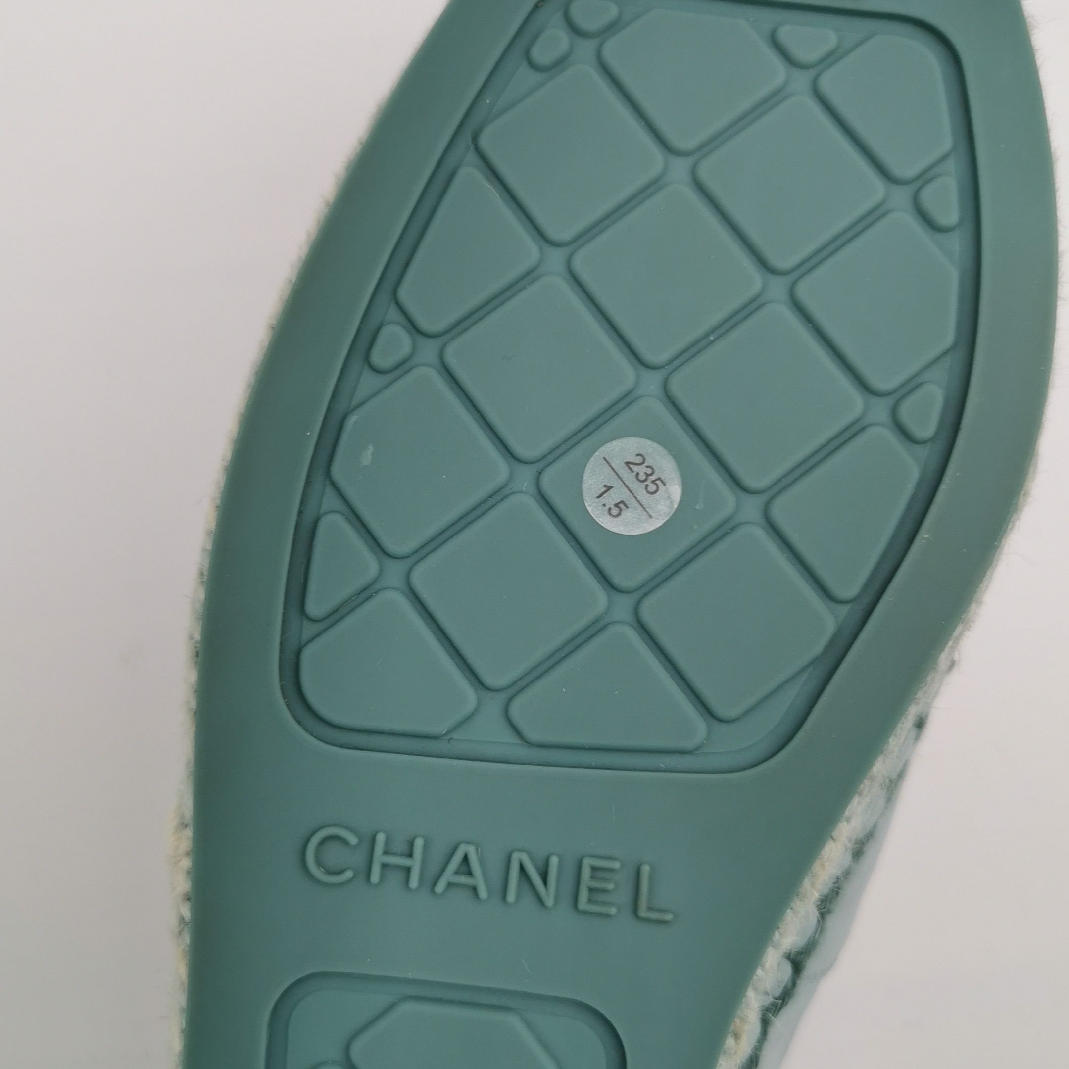 Chanel Chanel Women 7 Lowtop Sneakers Size US 7 / IT 37 - 8 Thumbnail