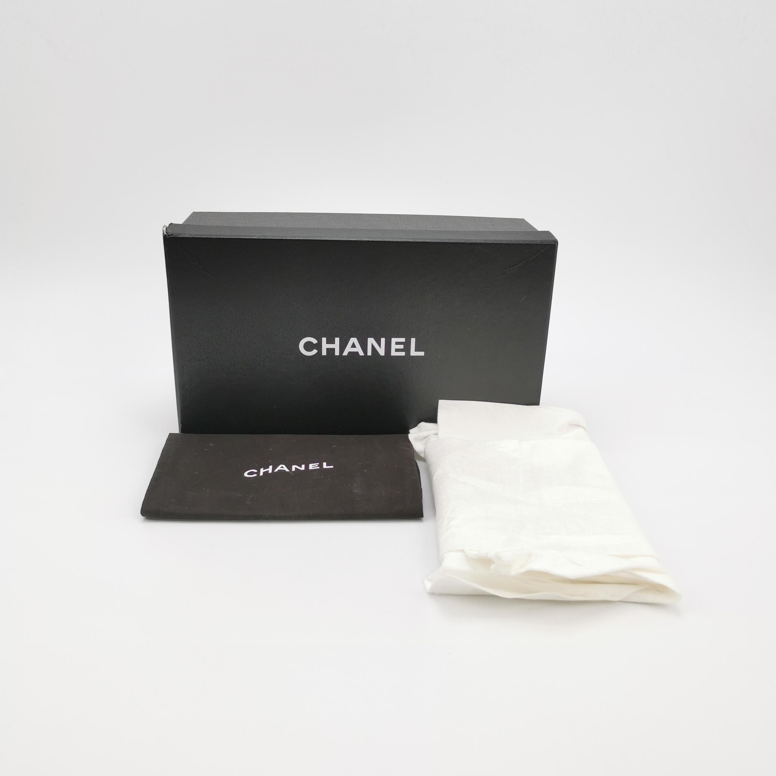 Chanel Chanel Women 7 Lowtop Sneakers Size US 7 / IT 37 - 6 Thumbnail