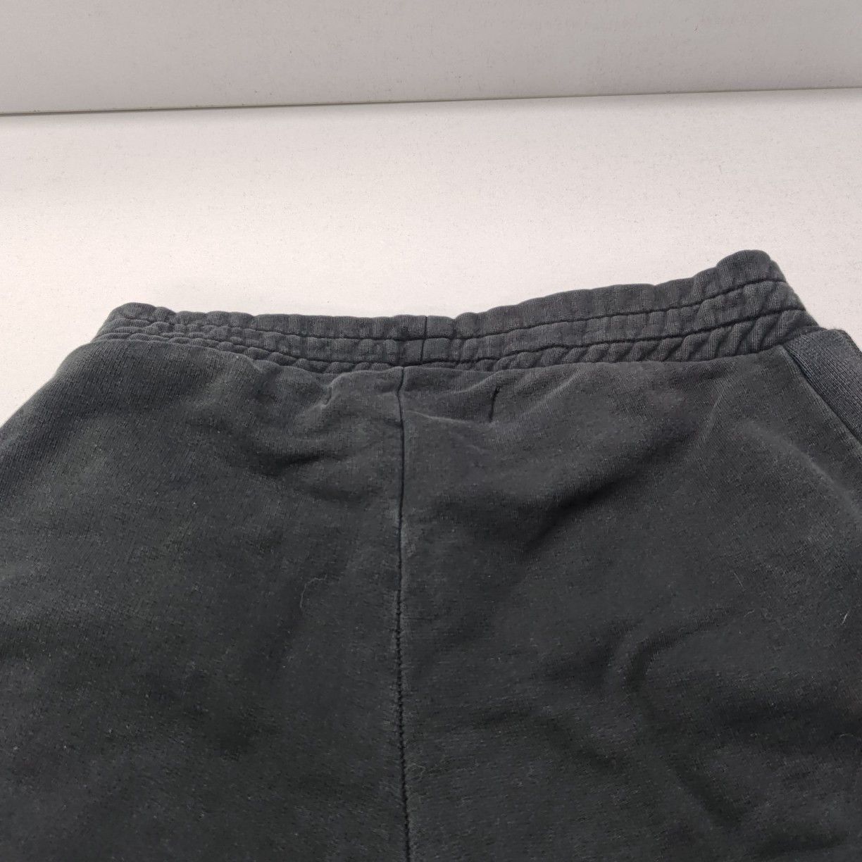 Off-White Off-White Yellow Logo Shorts Size XS Size US 28 / EU 44 - 5 Thumbnail
