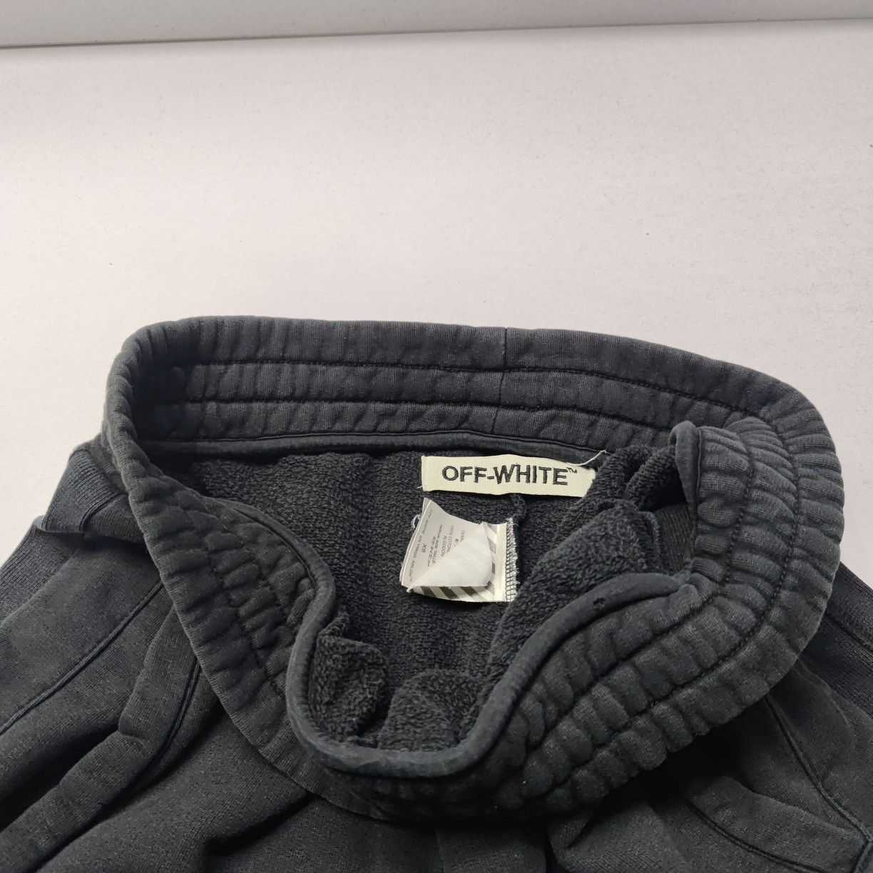 Off-White Off-White Yellow Logo Shorts Size XS Size US 28 / EU 44 - 9 Thumbnail