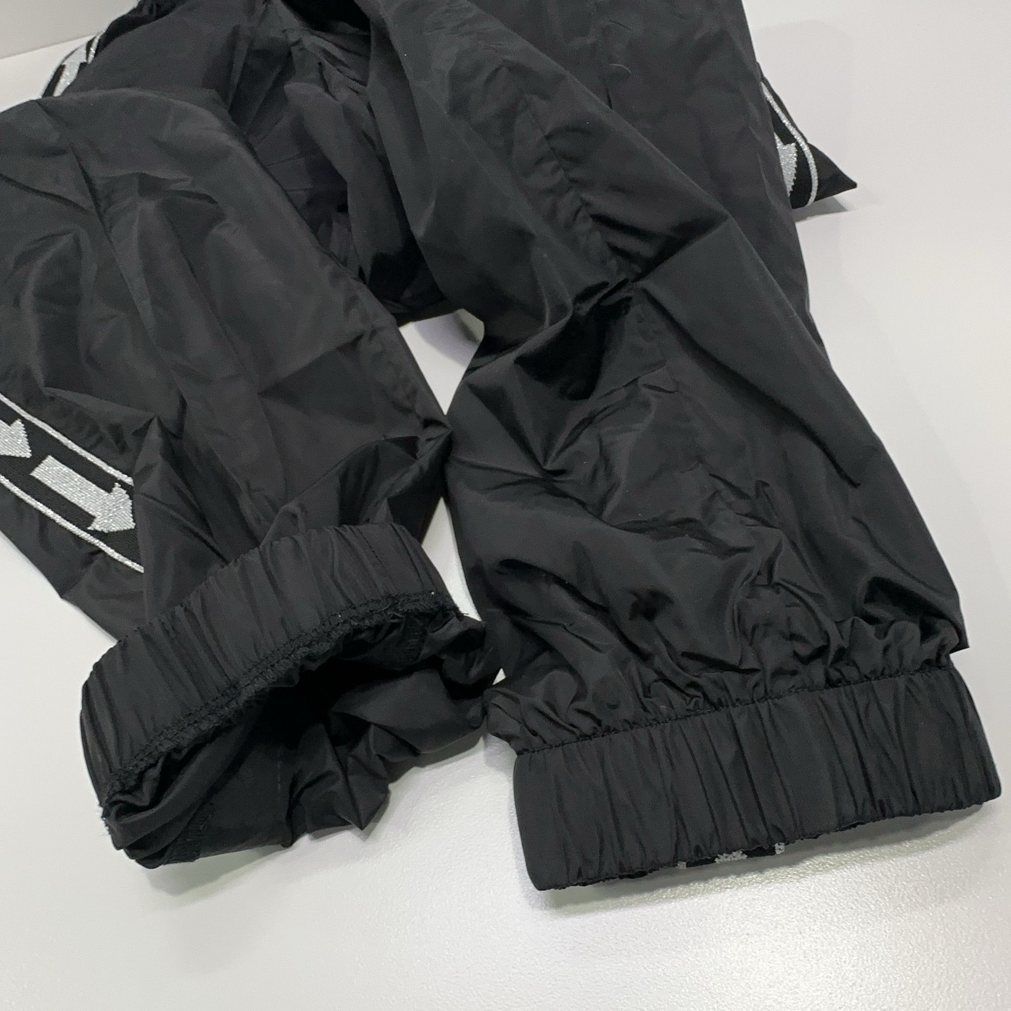 Off-White OFF-WHITE Arrow Tape Sweatpants Size 26 Size US 26 / EU 42 - 7 Thumbnail