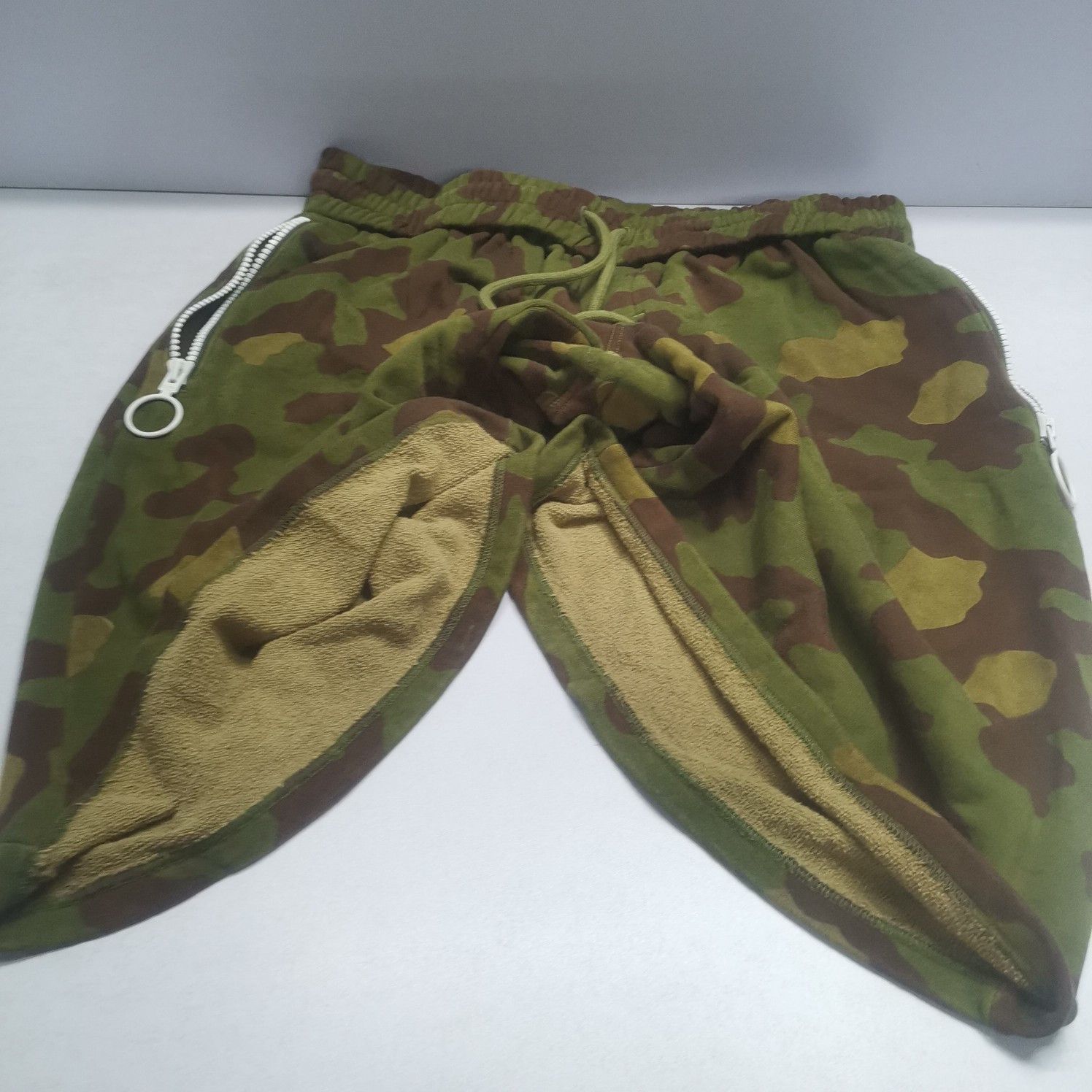 Off-White Off-White Camouflage Shorts Size L Size US 34 / EU 50 - 8 Thumbnail