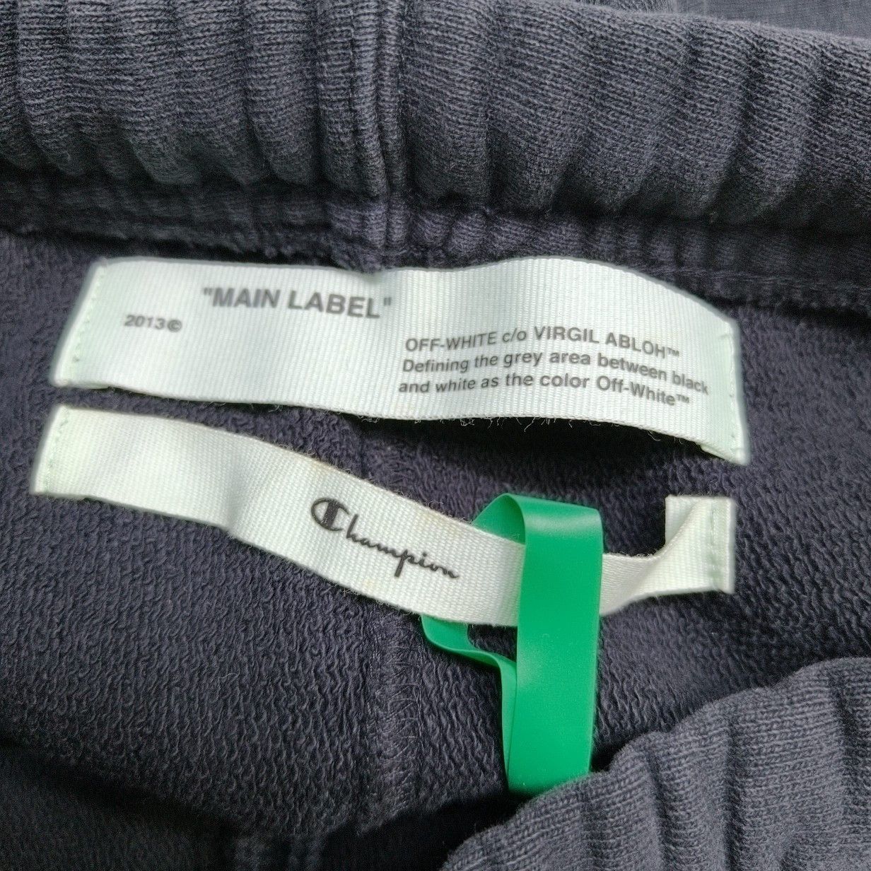 Off-White Off-White x Champion Arrow Sweatpants Size XXS Size US 26 / EU 42 - 3 Thumbnail