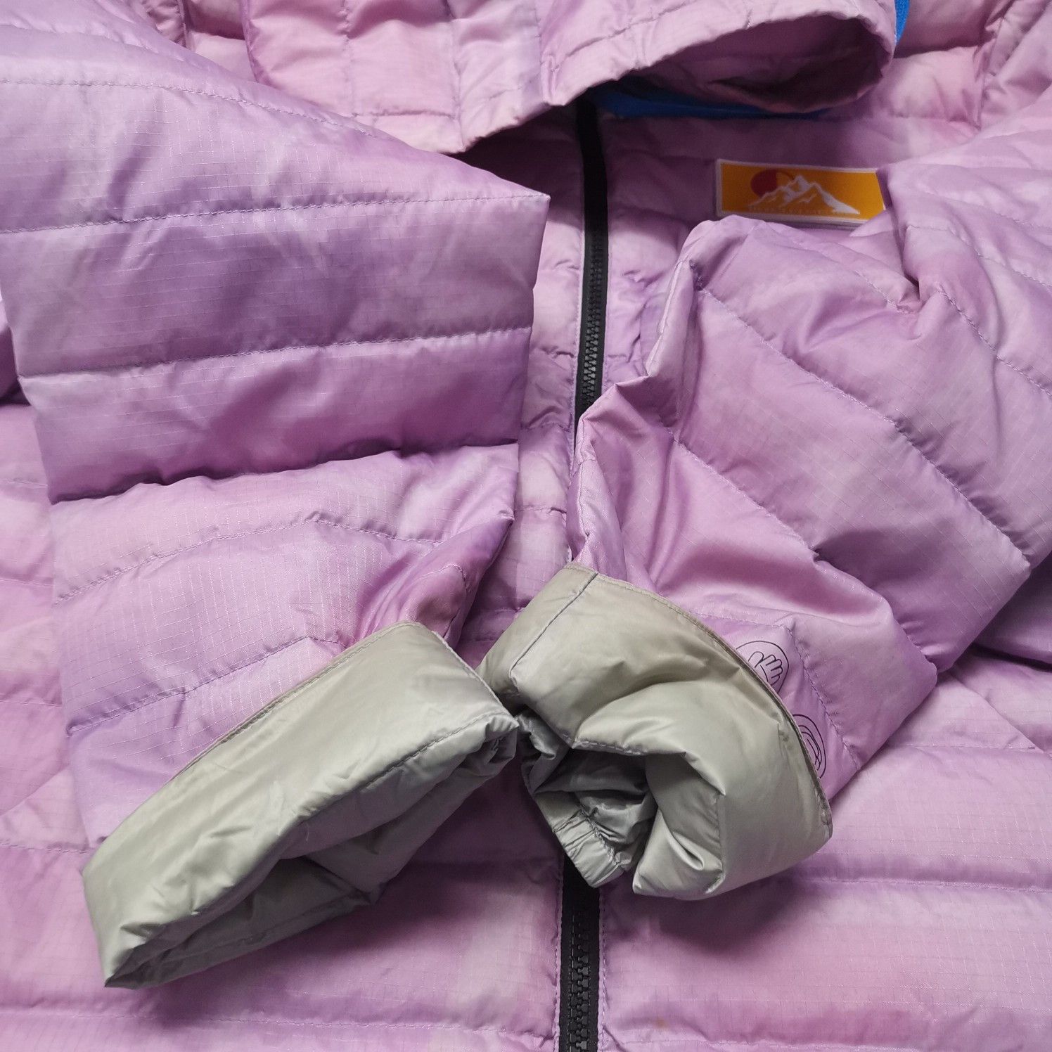 Off-White OFF-WHITE Mountain Logo Padded Jacket Size L Size L / US 10 / IT 46 - 11 Thumbnail