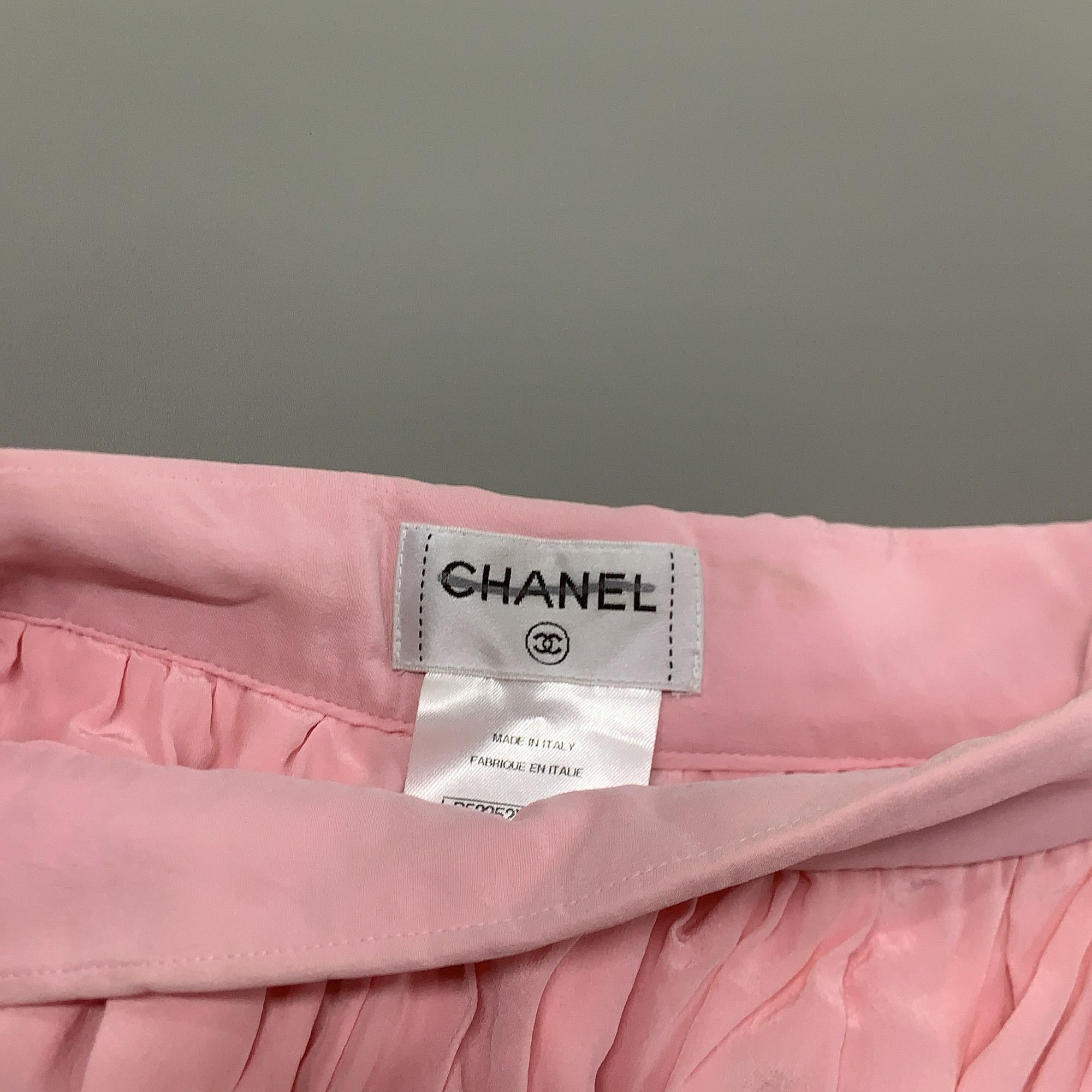 Chanel CHANEL Pink Silk Shorts Size 36 Size 25" / US 0 / IT 36 - 5 Thumbnail