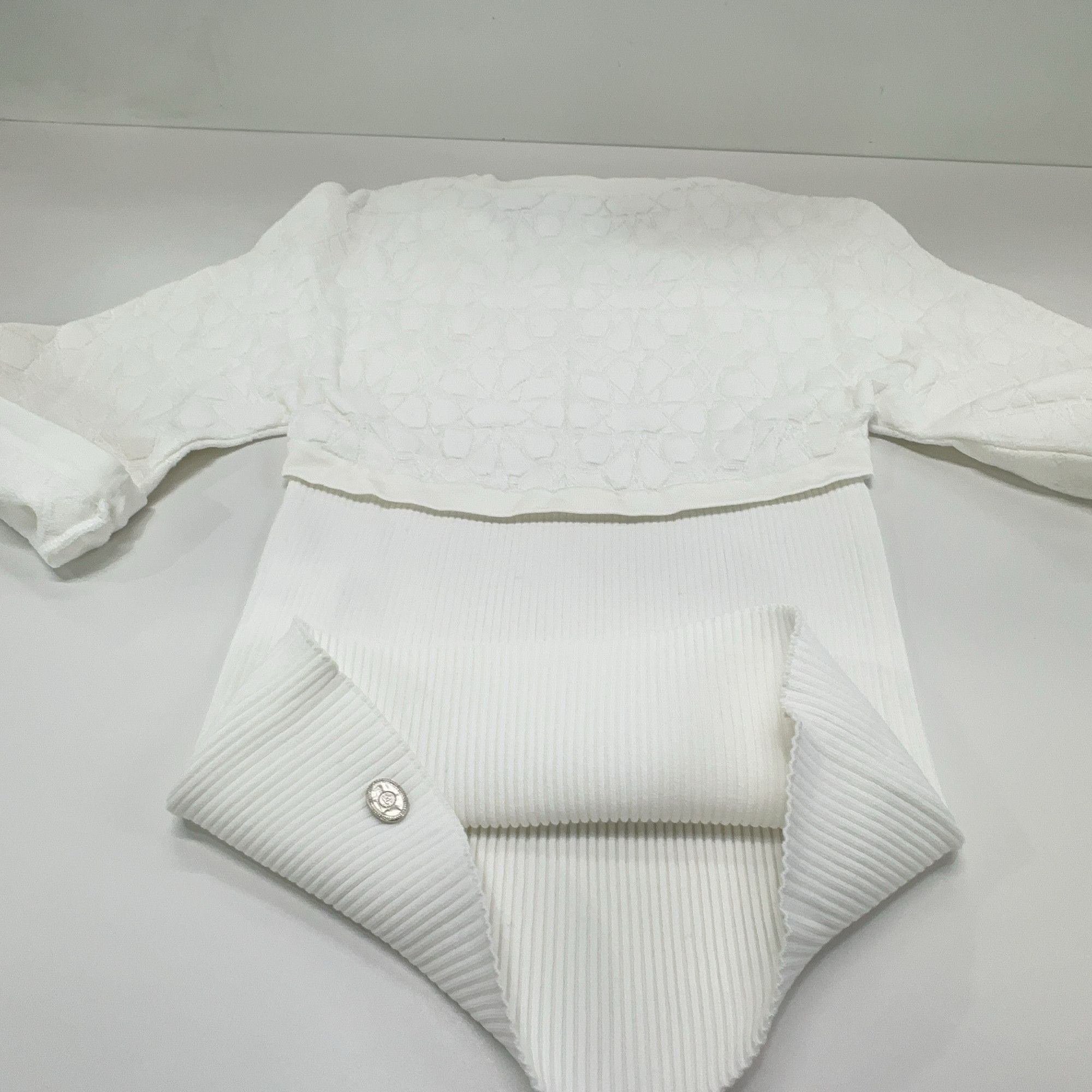 Chanel Chanel Quilted Pattern Knit Sweater Size 34 Size XS / US 0-2 / IT 36-38 - 8 Thumbnail