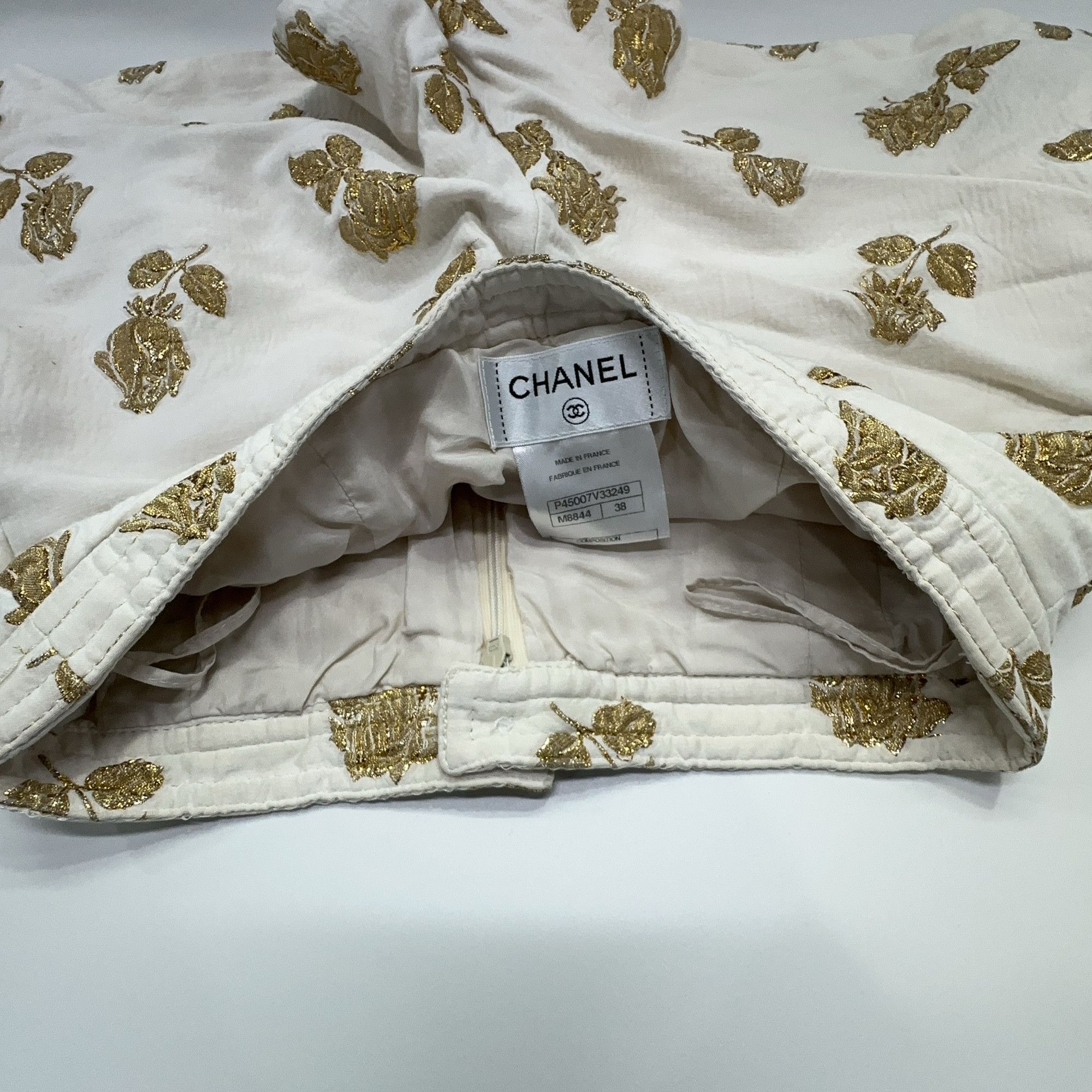 Chanel Chanel Floral Metallic Shorts Size 38 Size 27" / US 4 / IT 40 - 4 Thumbnail
