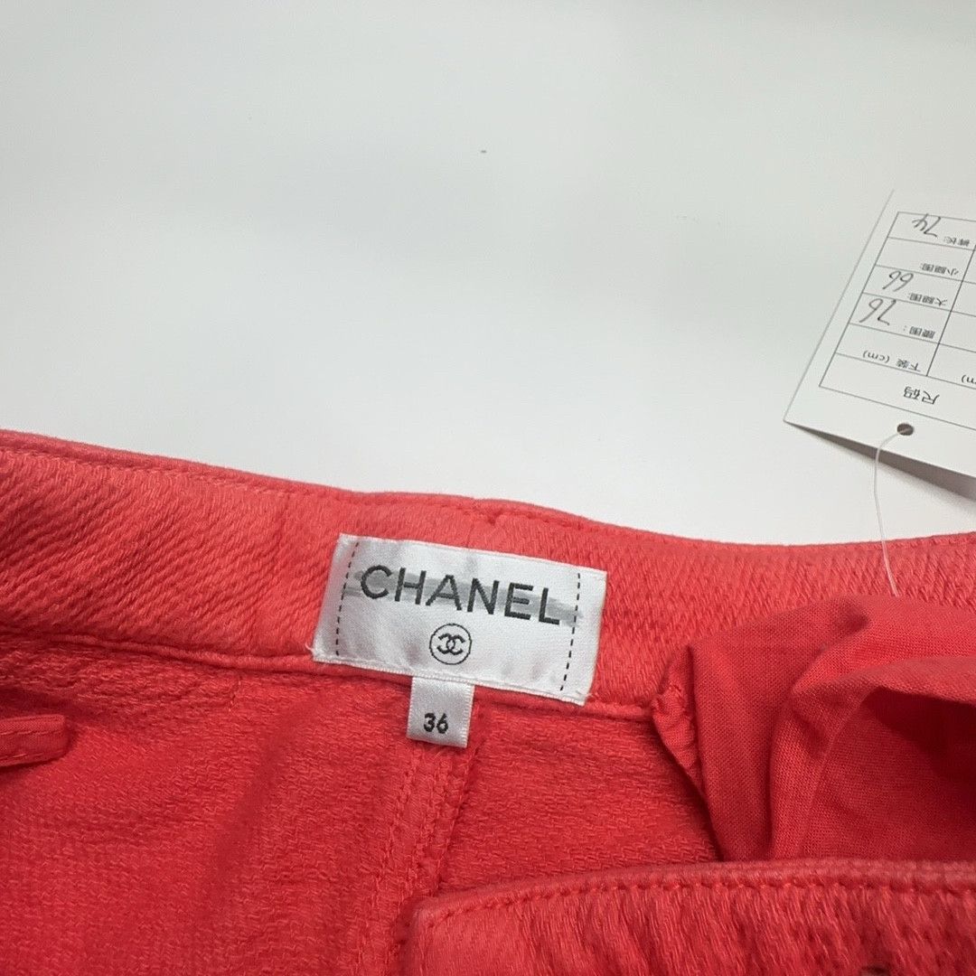 Chanel Chanel Red Shorts Size 36 Size 26" / US 2 / IT 38 - 3 Thumbnail