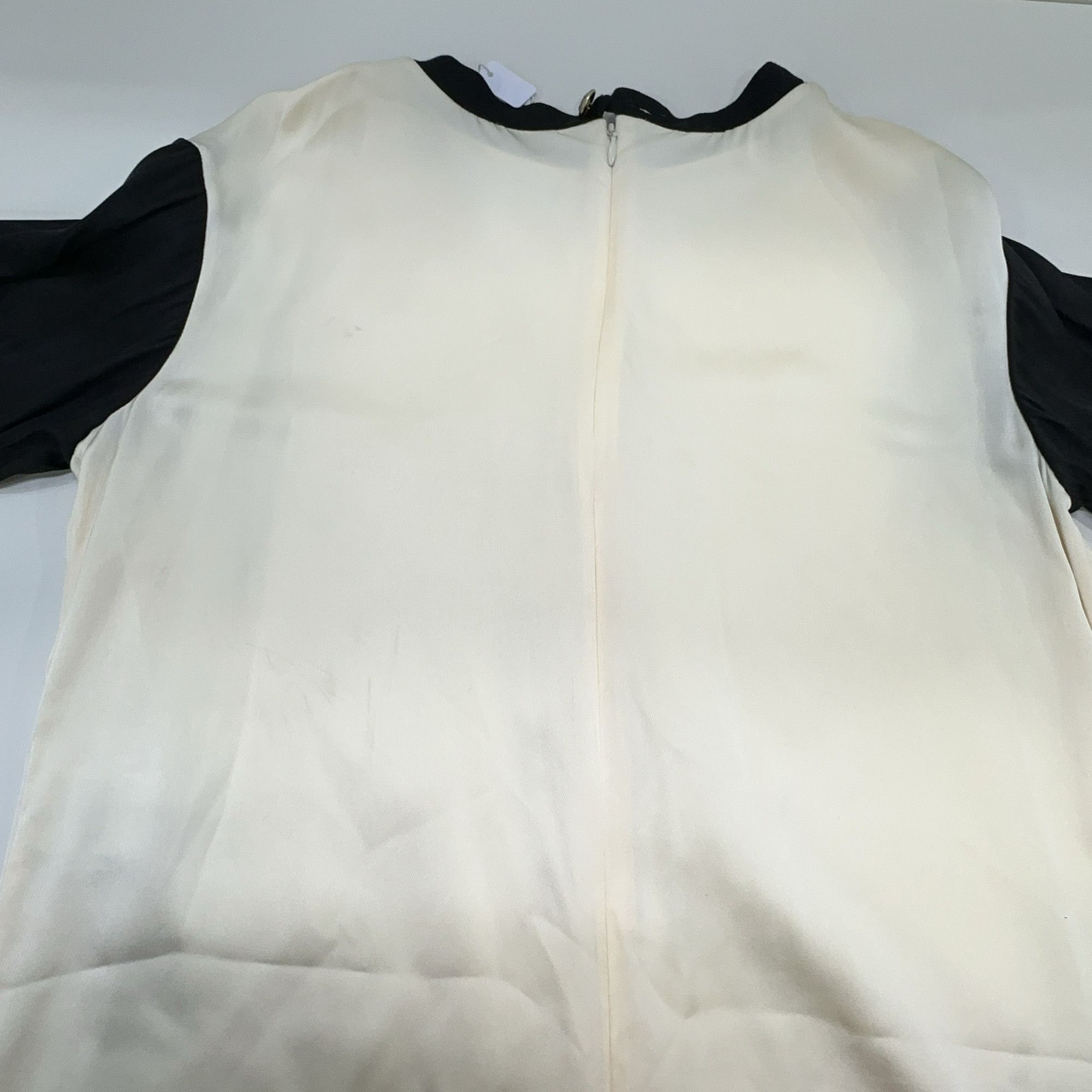 Chanel Chanel Two-Tone Short Sleeve Top Size 34 Size XS / US 0-2 / IT 36-38 - 8 Thumbnail