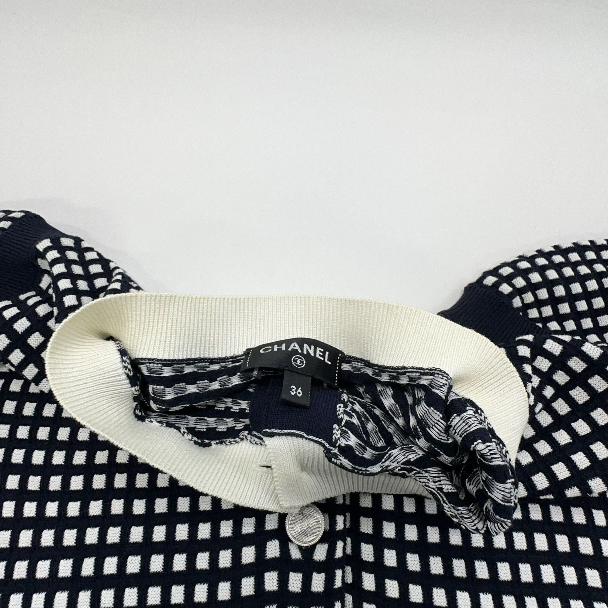 Chanel Chanel Grid Check Knit Button Up Top Size 36 Size XS / US 0-2 / IT 36-38 - 5 Thumbnail