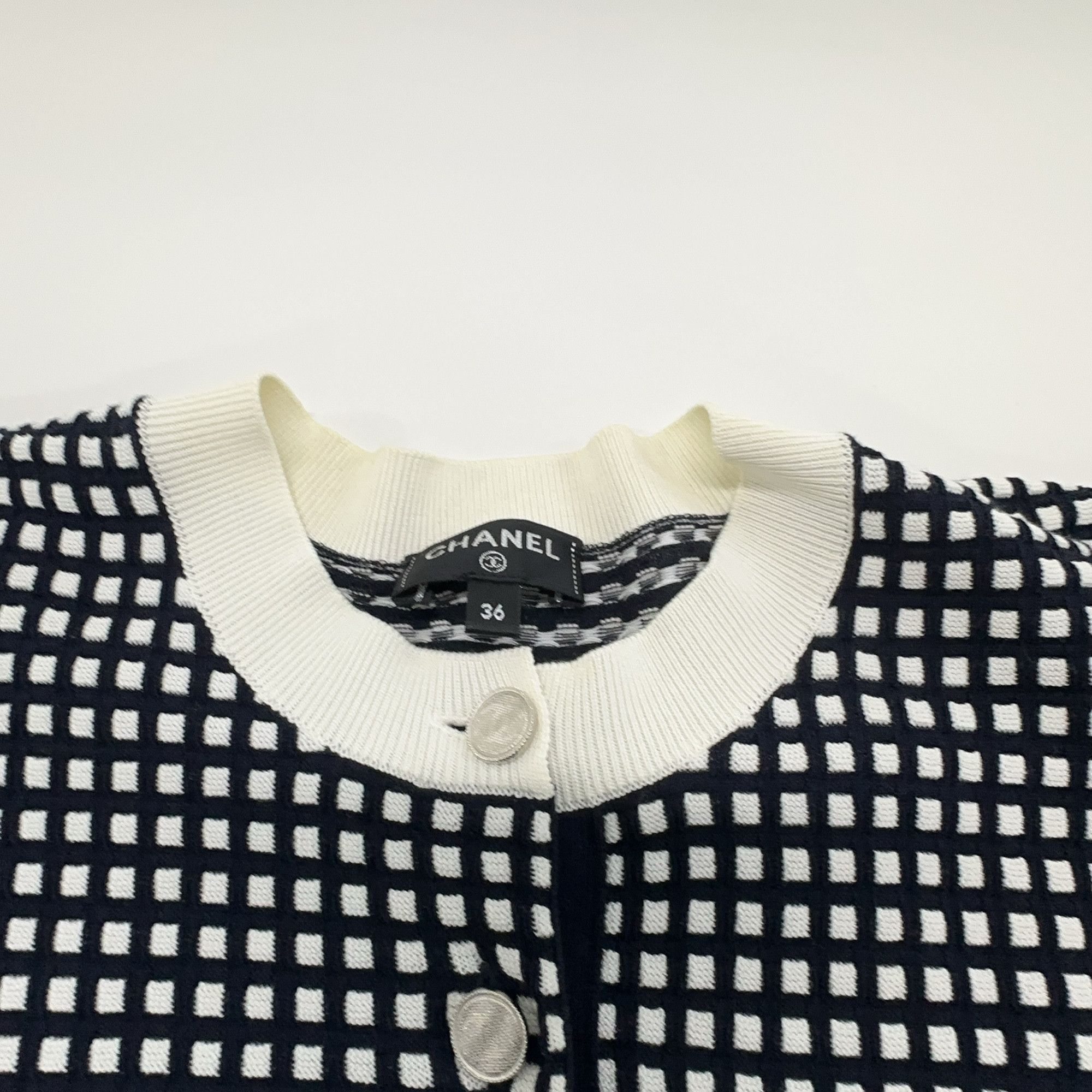 Chanel Chanel Grid Check Knit Button Up Top Size 36 Size XS / US 0-2 / IT 36-38 - 6 Thumbnail