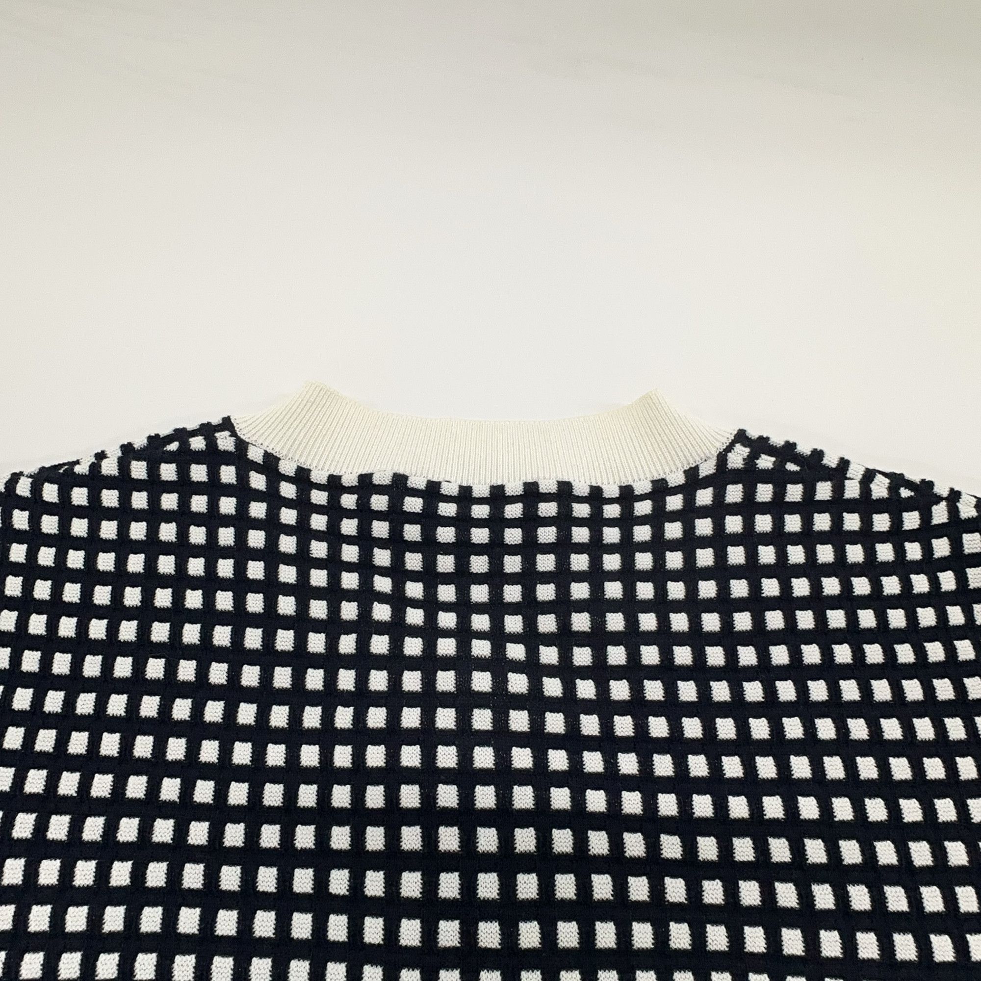Chanel Chanel Grid Check Knit Button Up Top Size 36 Size XS / US 0-2 / IT 36-38 - 7 Thumbnail