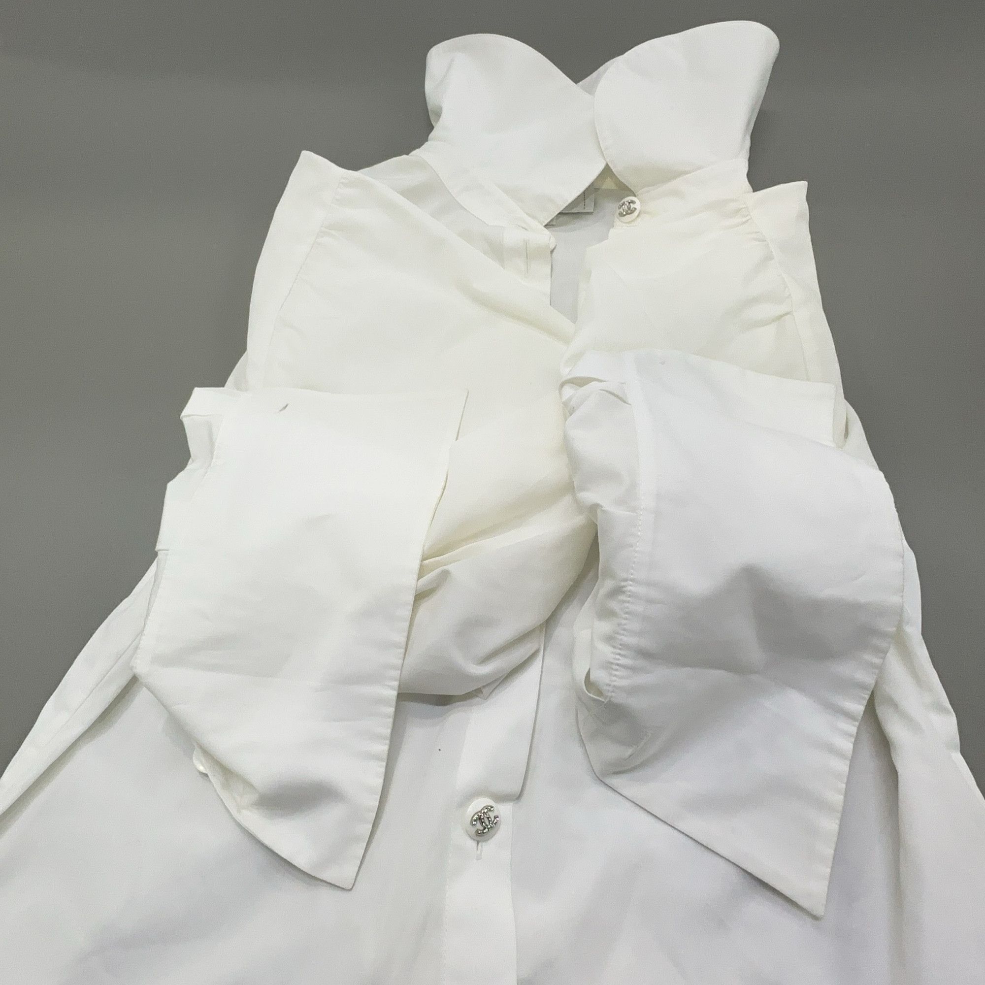 Chanel Chanel Rhinestone Button Blouse Size 36 Size XS / US 0-2 / IT 36-38 - 8 Thumbnail