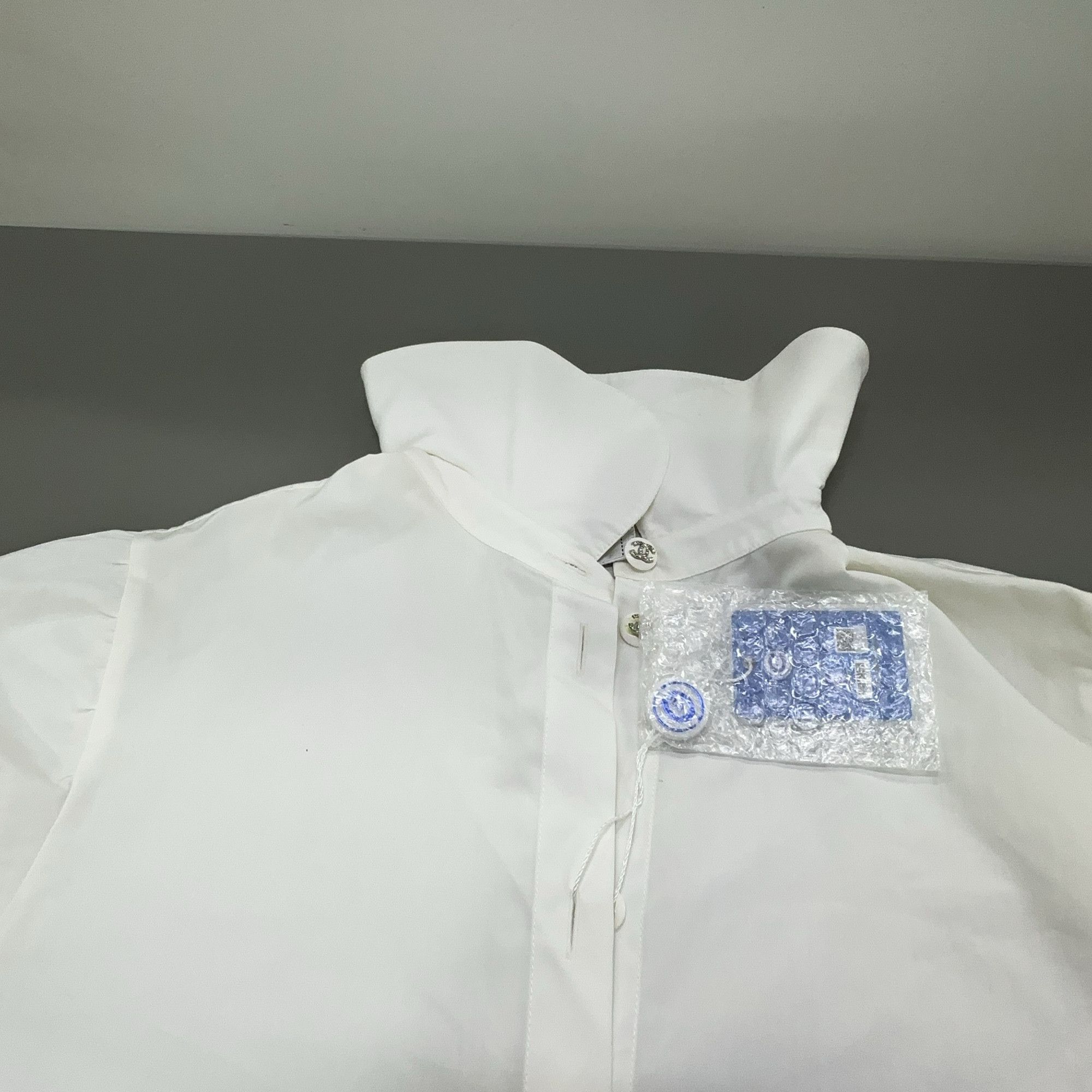 Chanel Chanel Rhinestone Button Blouse Size 36 Size XS / US 0-2 / IT 36-38 - 11 Thumbnail