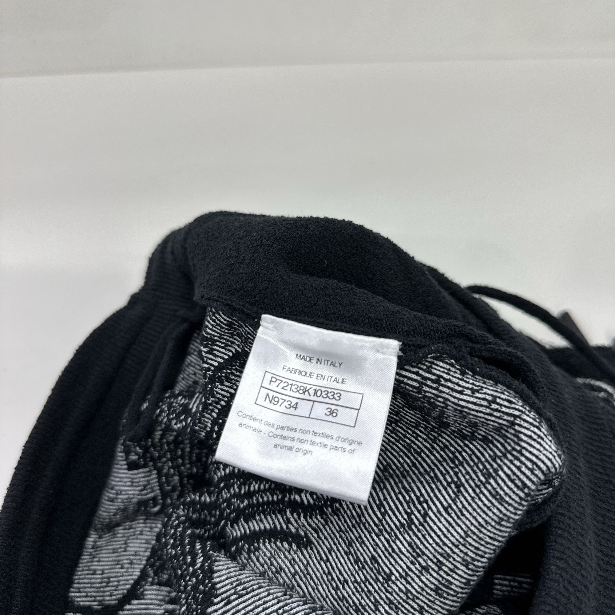 Chanel CHANEL Lion Knit Shorts Size 36 Size 26" / US 2 / IT 38 - 4 Thumbnail