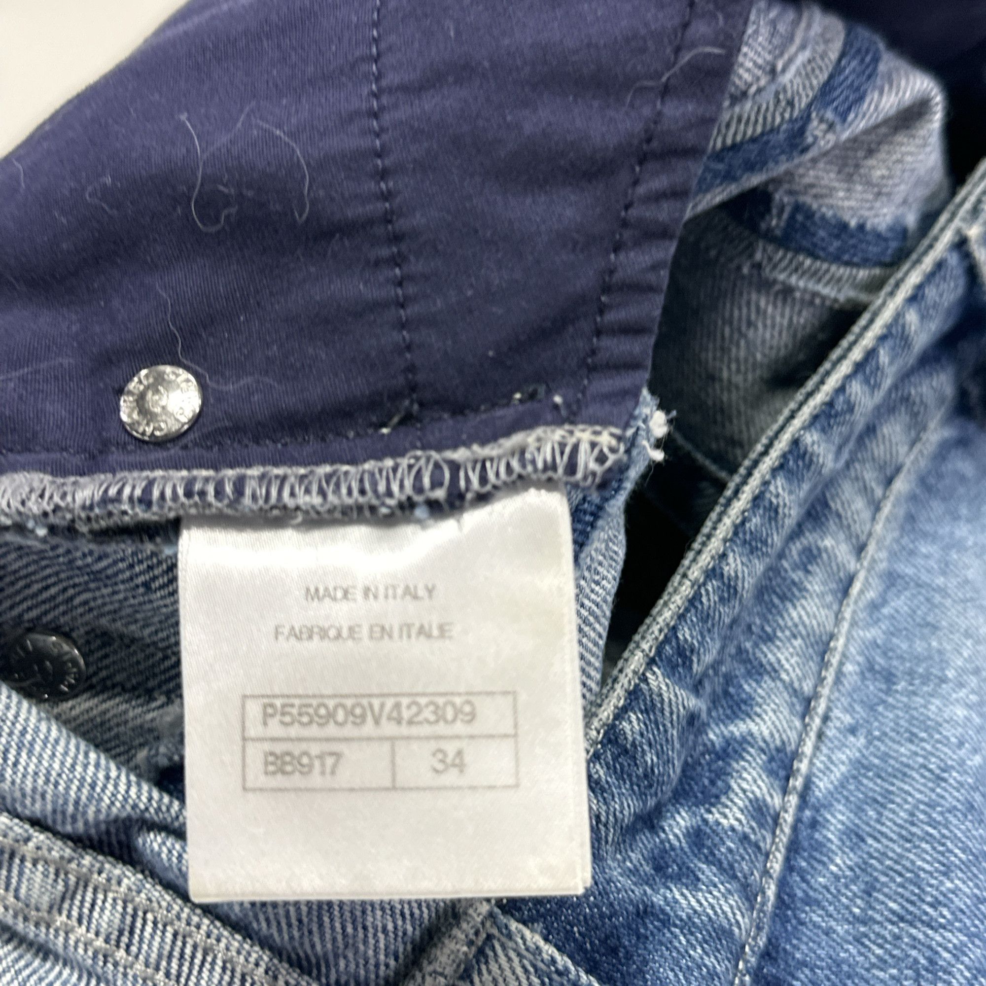Chanel Chanel Denim Shorts Size 34 Size 25" / US 0 / IT 36 - 4 Thumbnail
