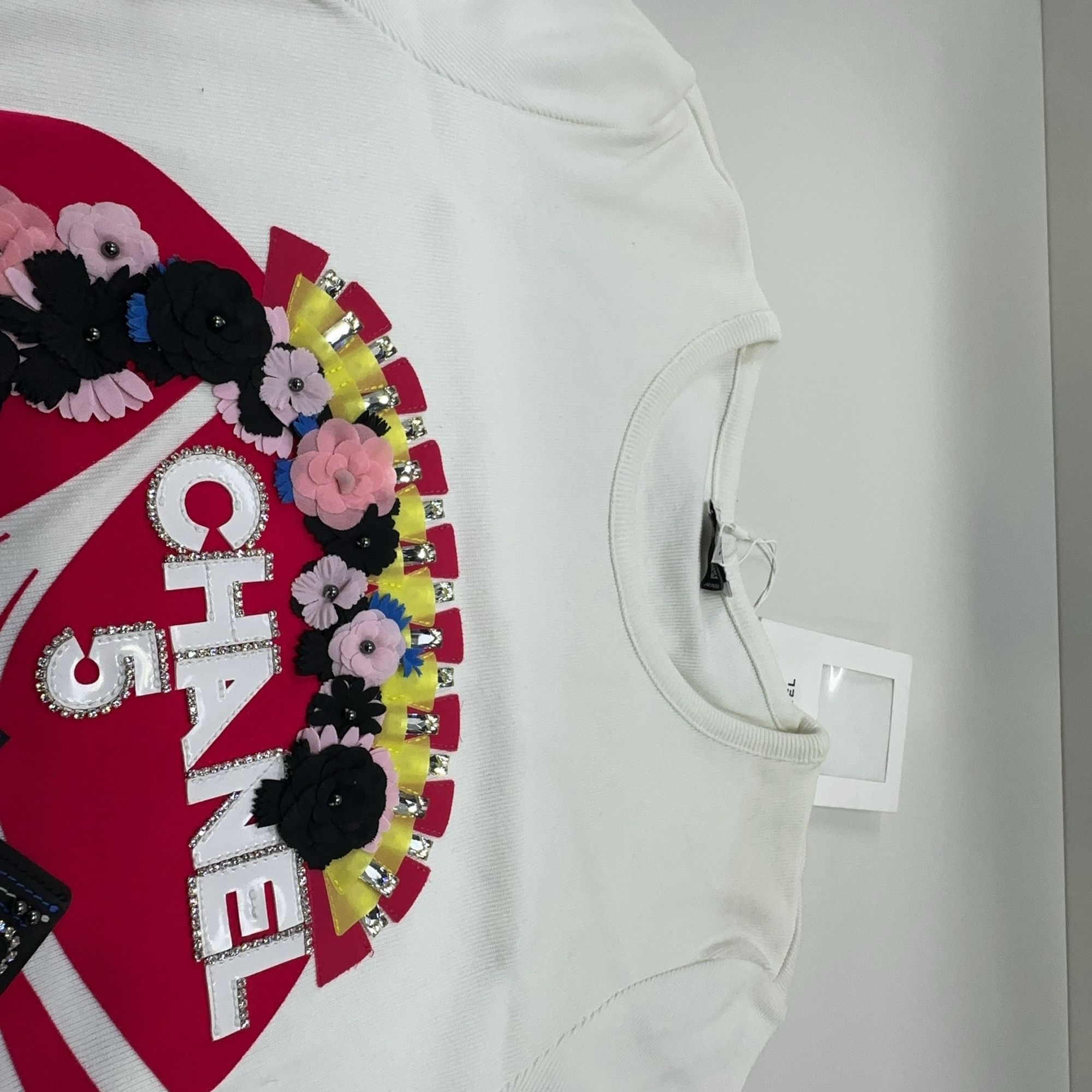 Chanel Chanel Floral Logo Short Sleeve T-Shirt Size 44 Size L / US 10 / IT 46 - 10 Thumbnail