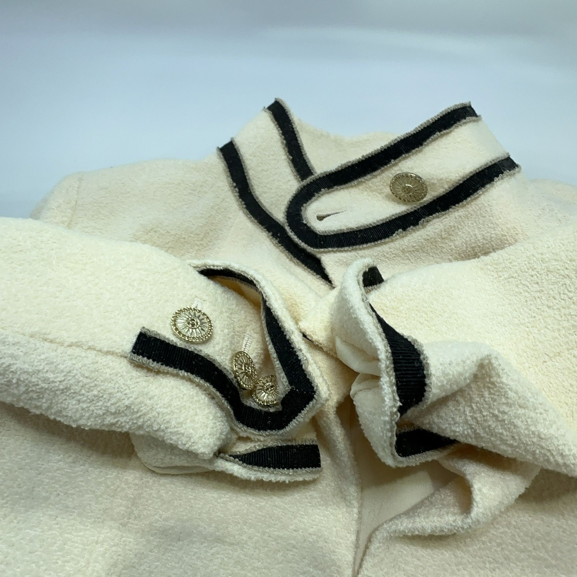 Chanel Chanel Trimmed Jacket Size 38 Size S / US 4 / IT 40 - 6 Thumbnail