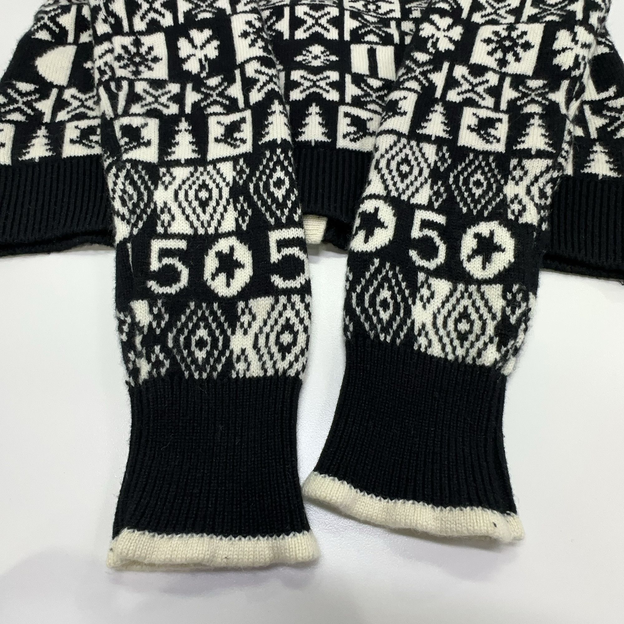 Chanel Chanel Snow Pattern Knit Cardigan Size 36 Size XS / US 0-2 / IT 36-38 - 9 Thumbnail