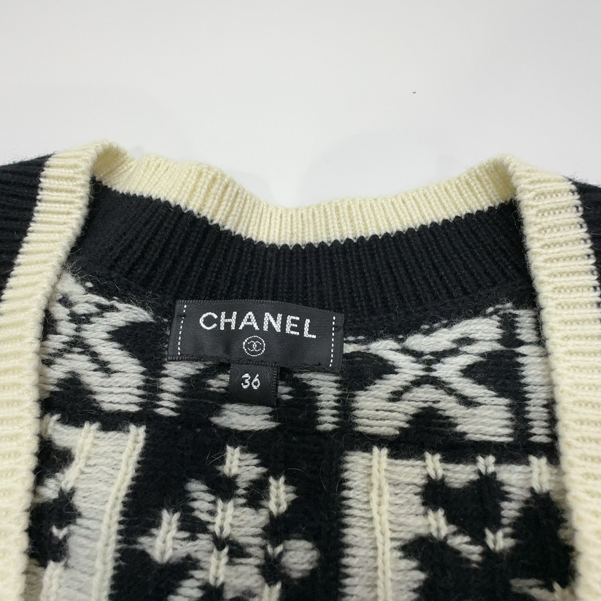 Chanel Chanel Snow Pattern Knit Cardigan Size 36 Size XS / US 0-2 / IT 36-38 - 3 Thumbnail