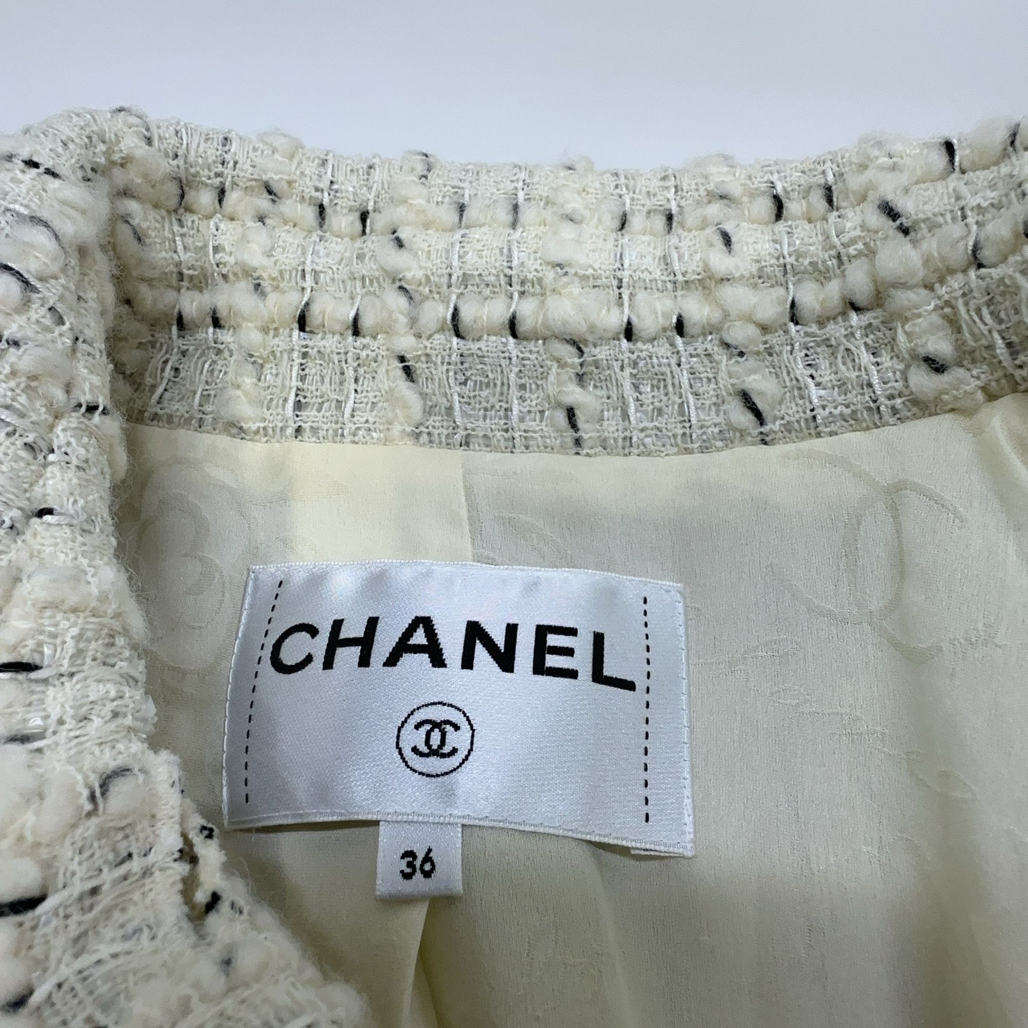 Chanel CHANEL Grid Tweed Jacket Size 36 Size XS / US 0-2 / IT 36-38 - 4 Thumbnail