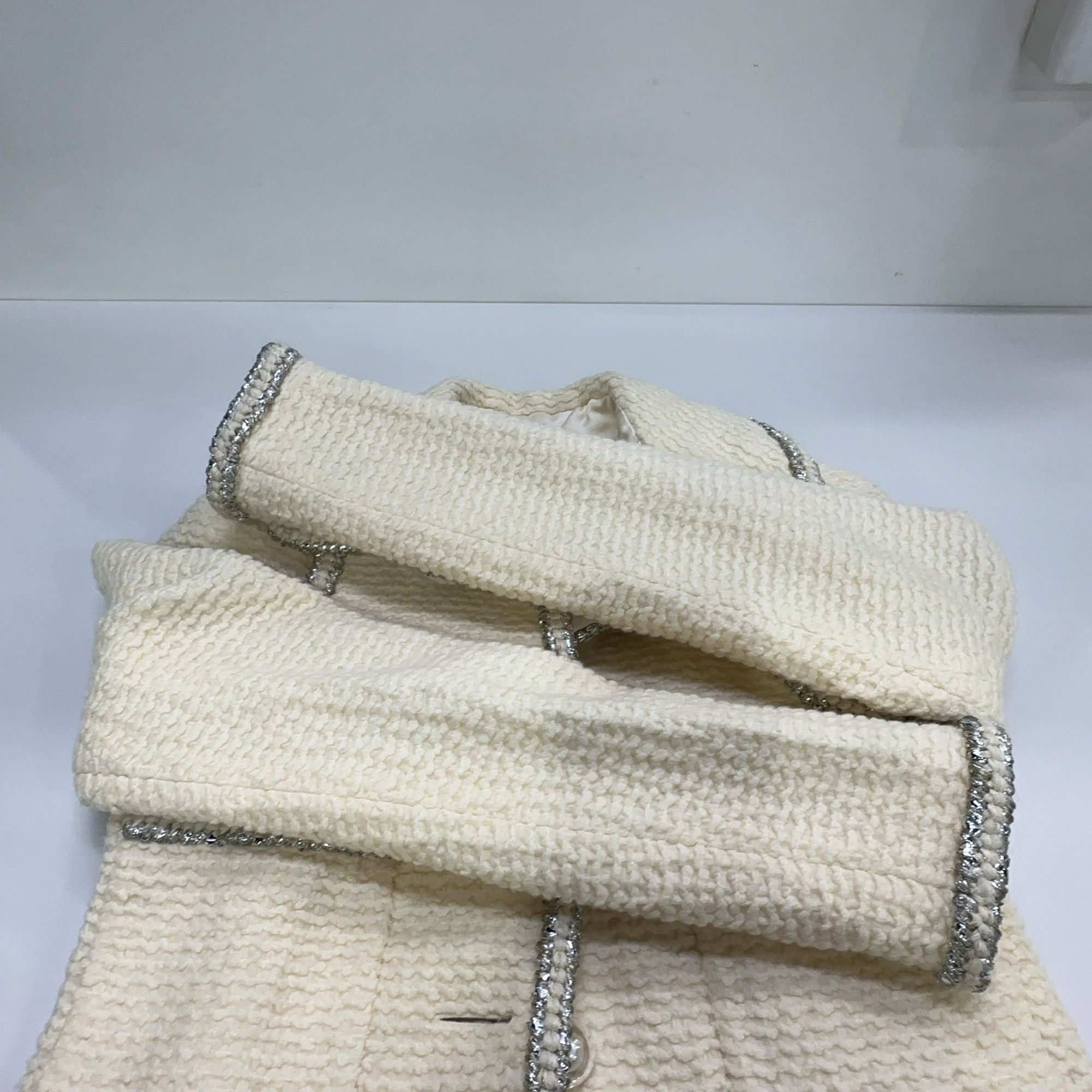 Chanel Chanel Wool Blend Tweed Jacket Size 34 Size XS / US 0-2 / IT 36-38 - 9 Thumbnail