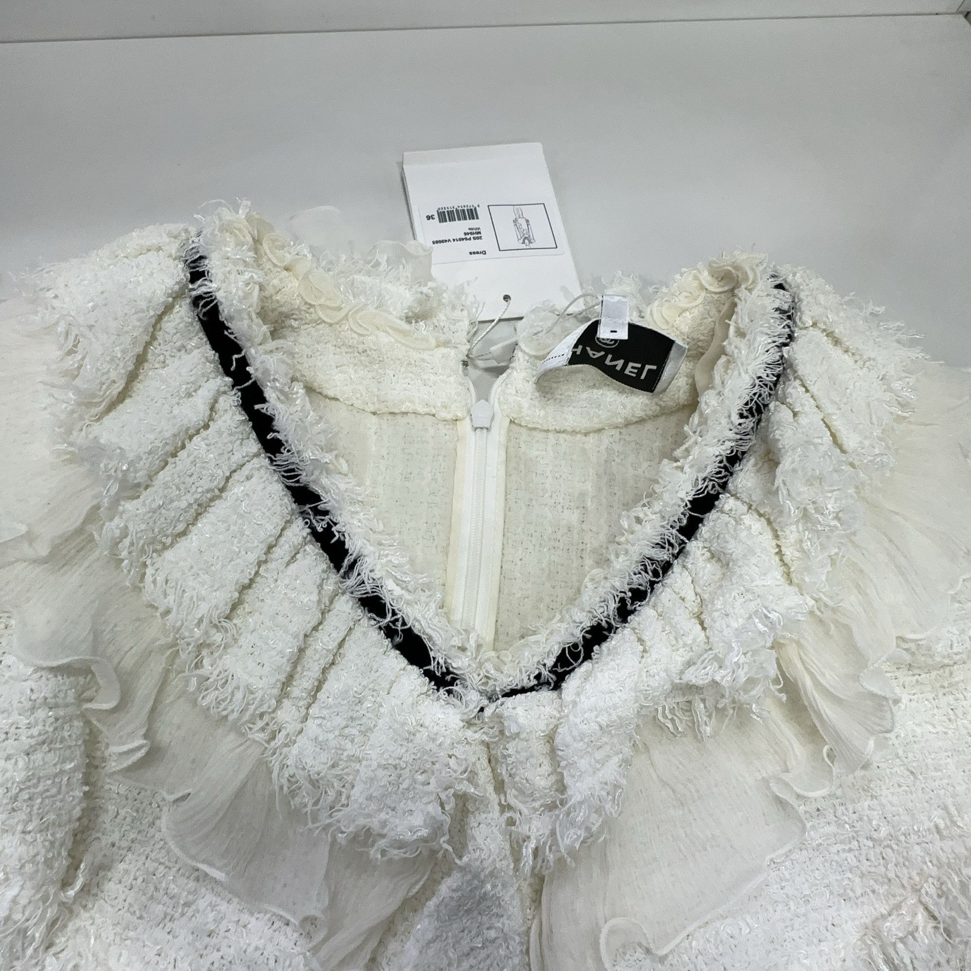 Chanel CHANEL Tweed Ruffle Dress Size 36 Size XS / US 0-2 / IT 36-38 - 6 Thumbnail