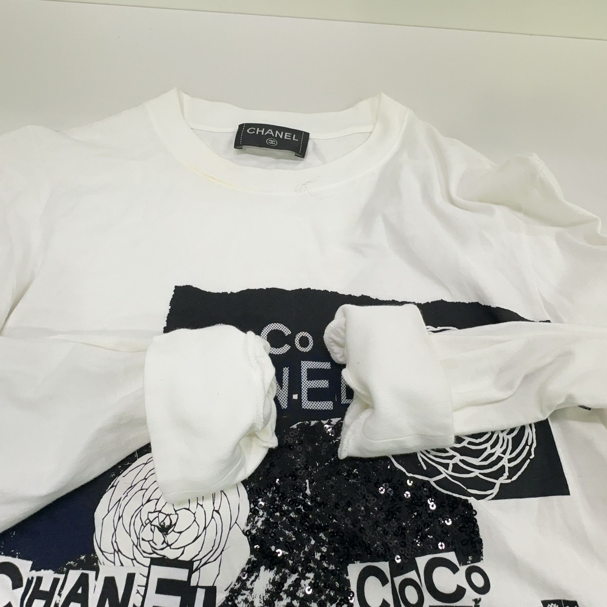 Chanel Chanel Graphic Print Long Sleeve T-Shirt S Size S / US 4 / IT 40 - 9 Thumbnail