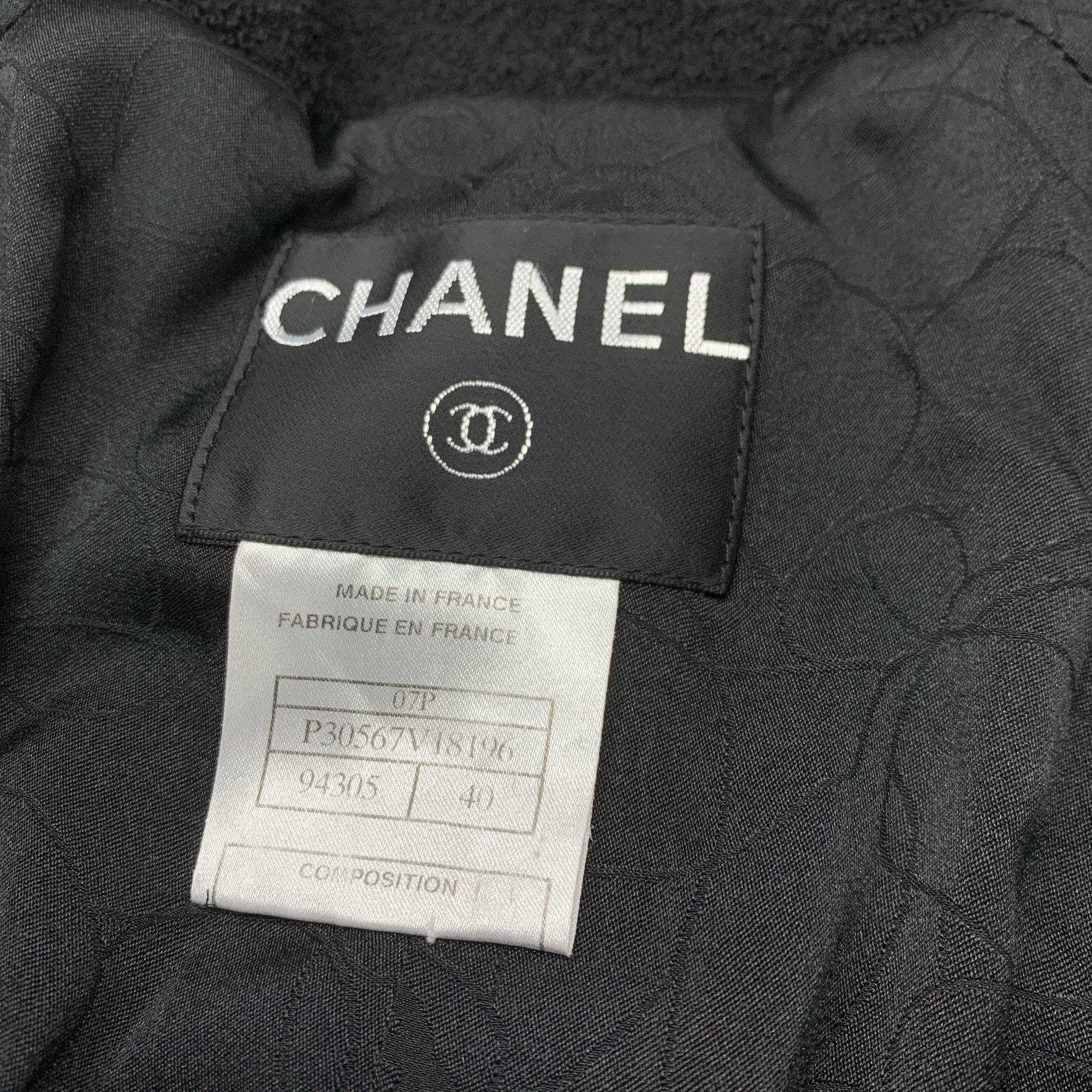Chanel Chanel CC Logo Button Jacket Size 40 Size M / US 6-8 / IT 42-44 - 3 Thumbnail