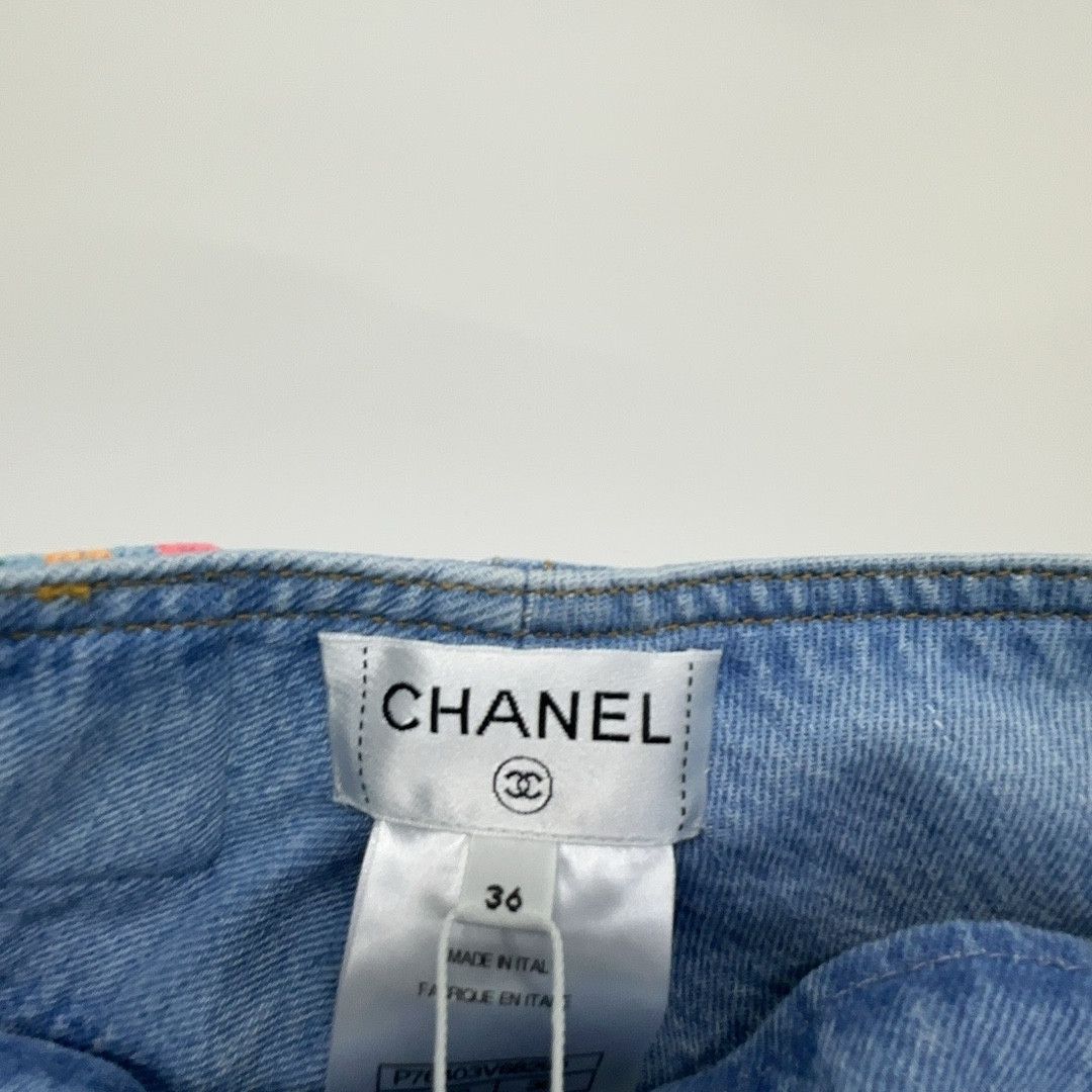 Chanel Chanel Rainbow Logo Patch Denim Shorts FR 36 Size 26" / US 2 / IT 38 - 4 Thumbnail
