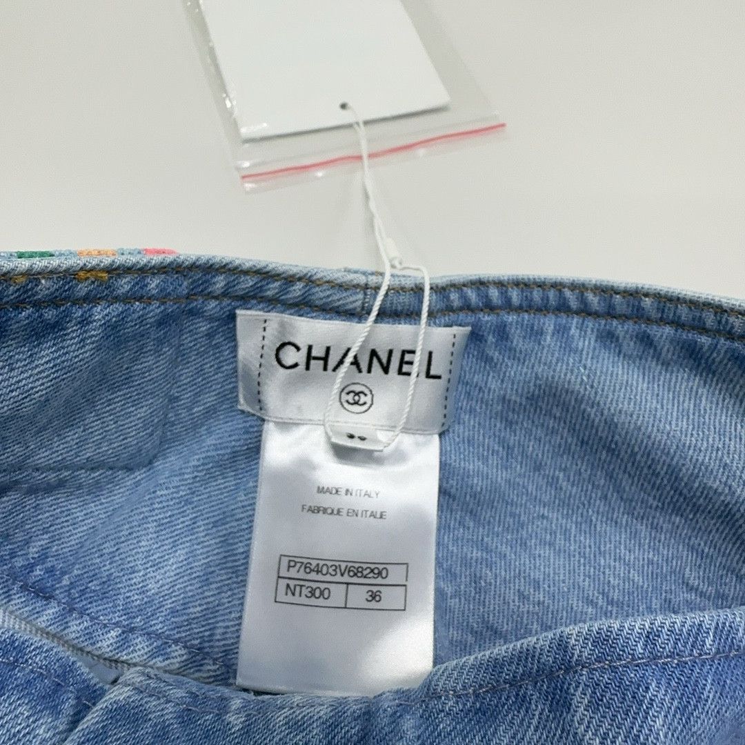 Chanel Chanel Rainbow Logo Patch Denim Shorts FR 36 Size 26" / US 2 / IT 38 - 5 Thumbnail