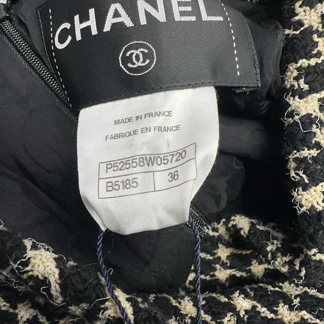 Chanel Chanel Tweed Patterned Button Dress Size 36 Size XS / US 0-2 / IT 36-38 - 5 Thumbnail